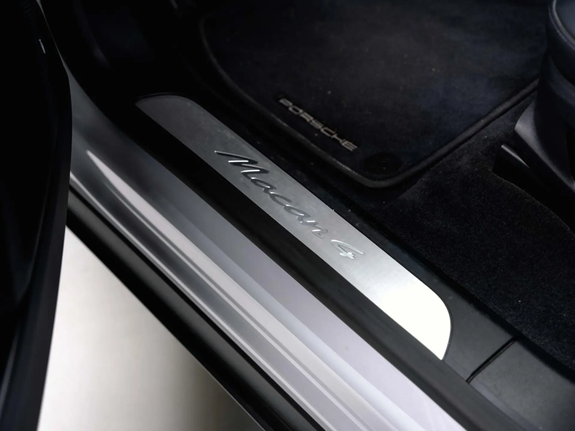 Macan 4