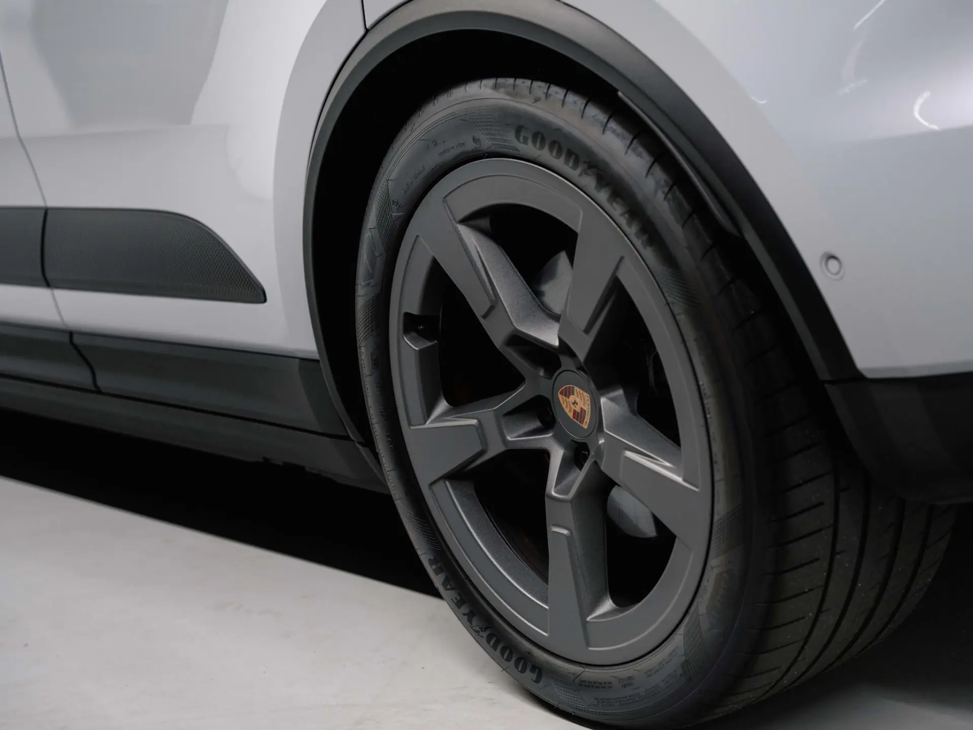 Macan 4