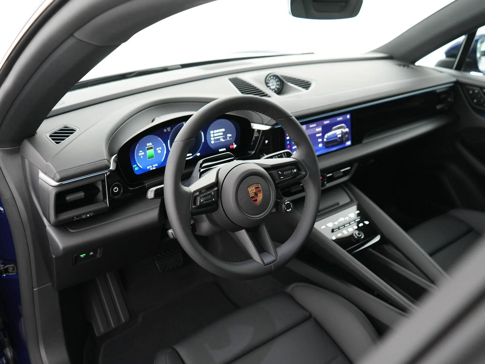 Macan 4 100 kWh
