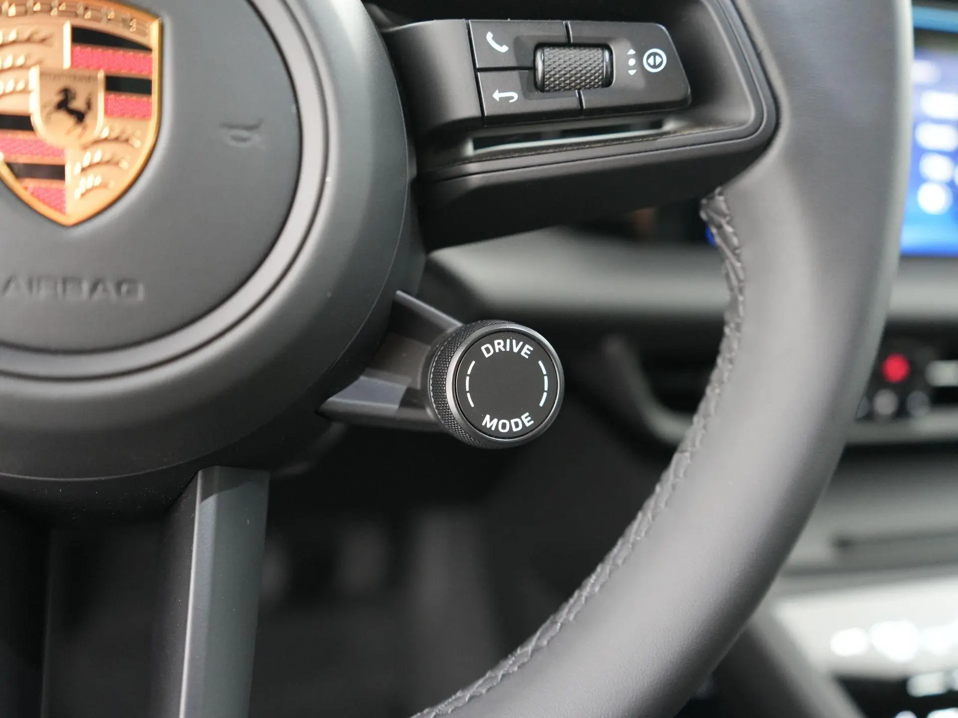 Macan 4 100 kWh