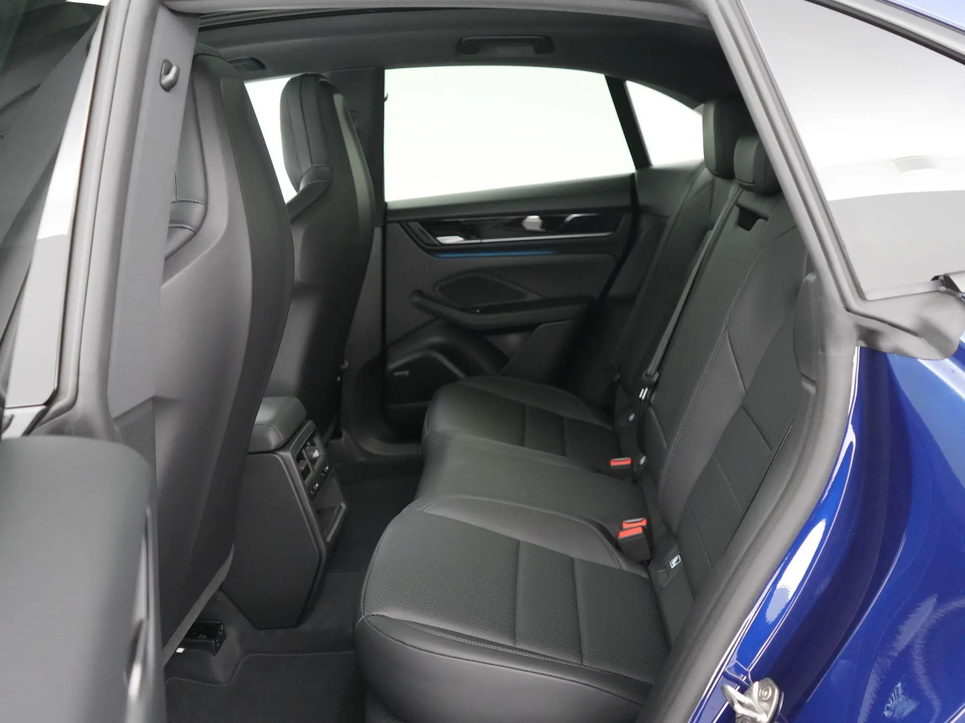 Macan 4 100 kWh