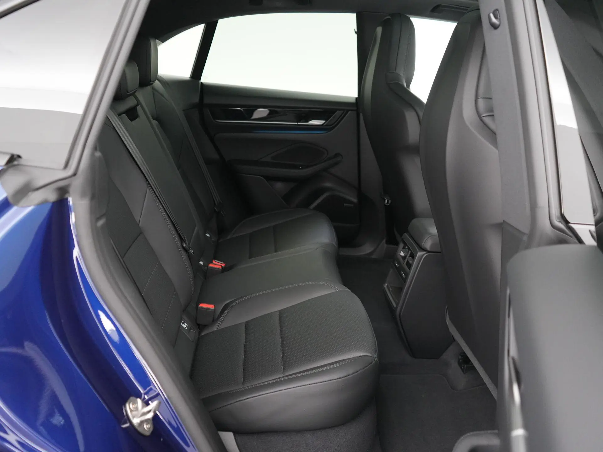 Macan 4 100 kWh