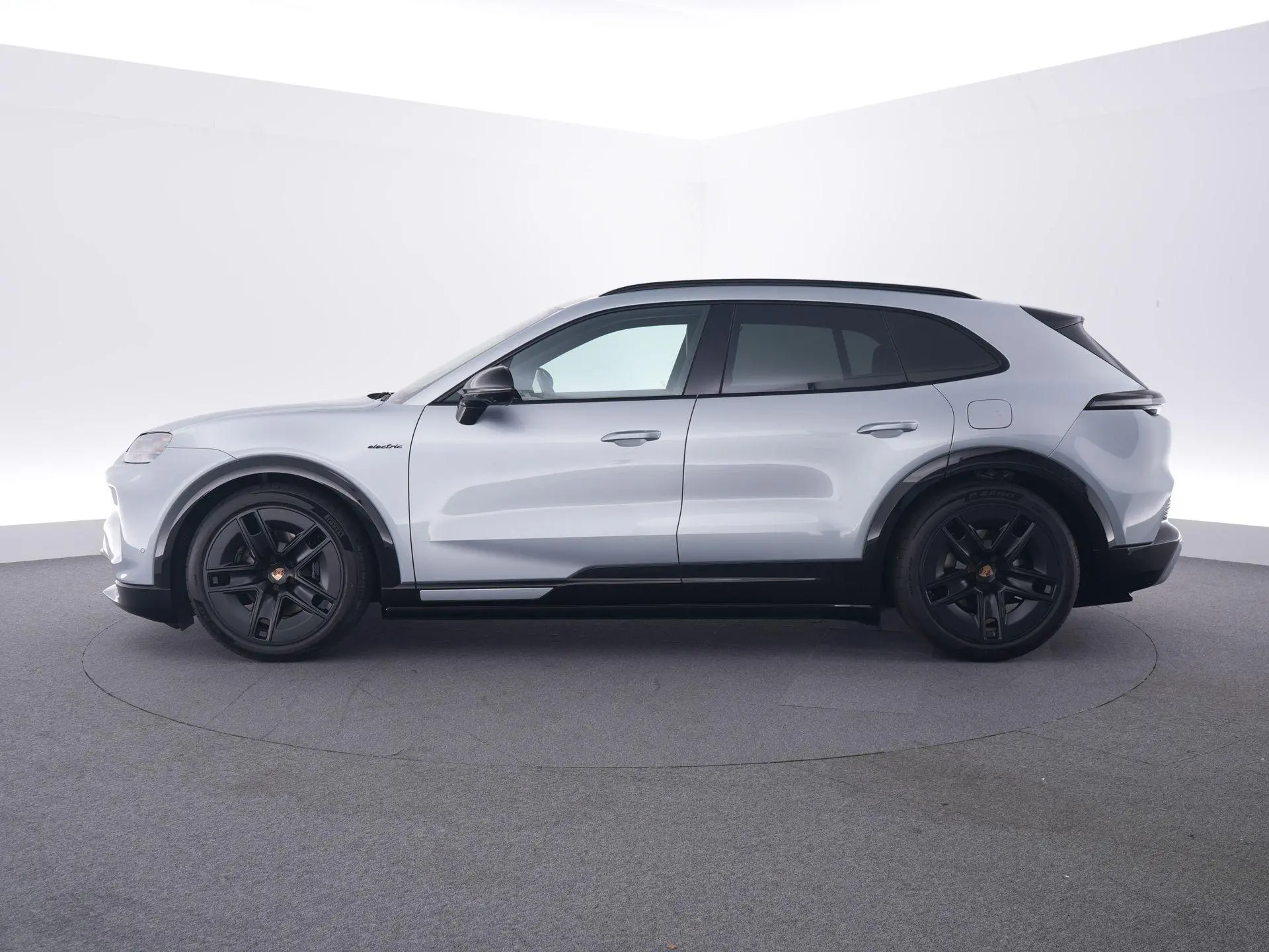 Cayenne Electric 113 kWh