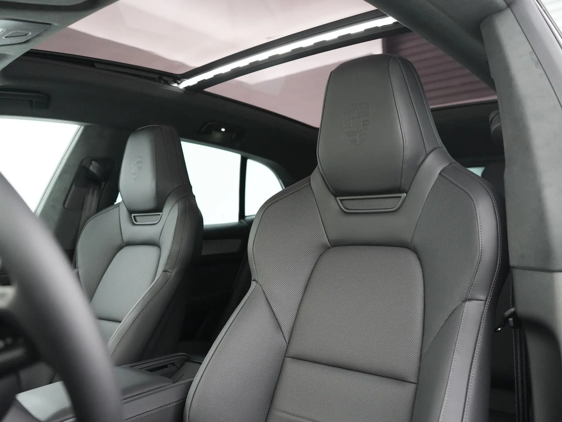 Cayenne Electric 113 kWh
