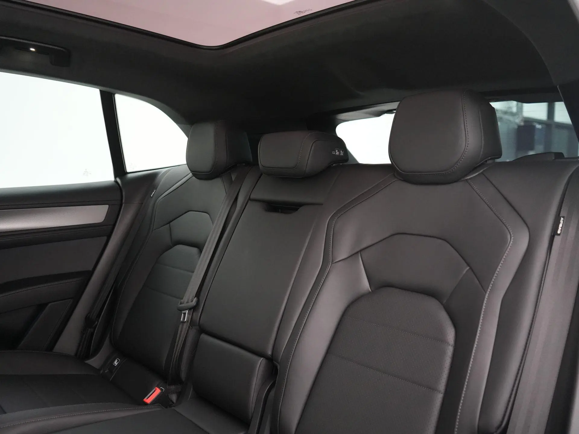 Cayenne Electric 113 kWh
