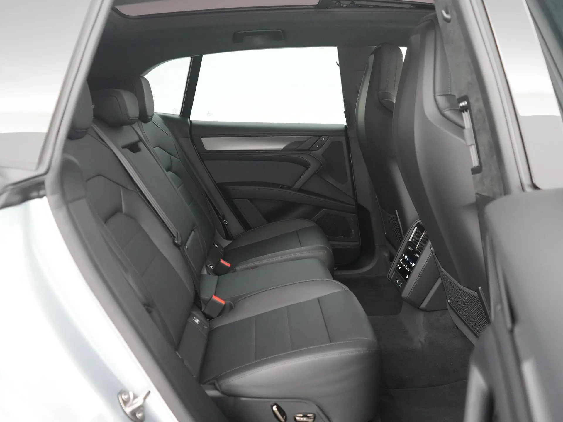 Cayenne Electric 113 kWh
