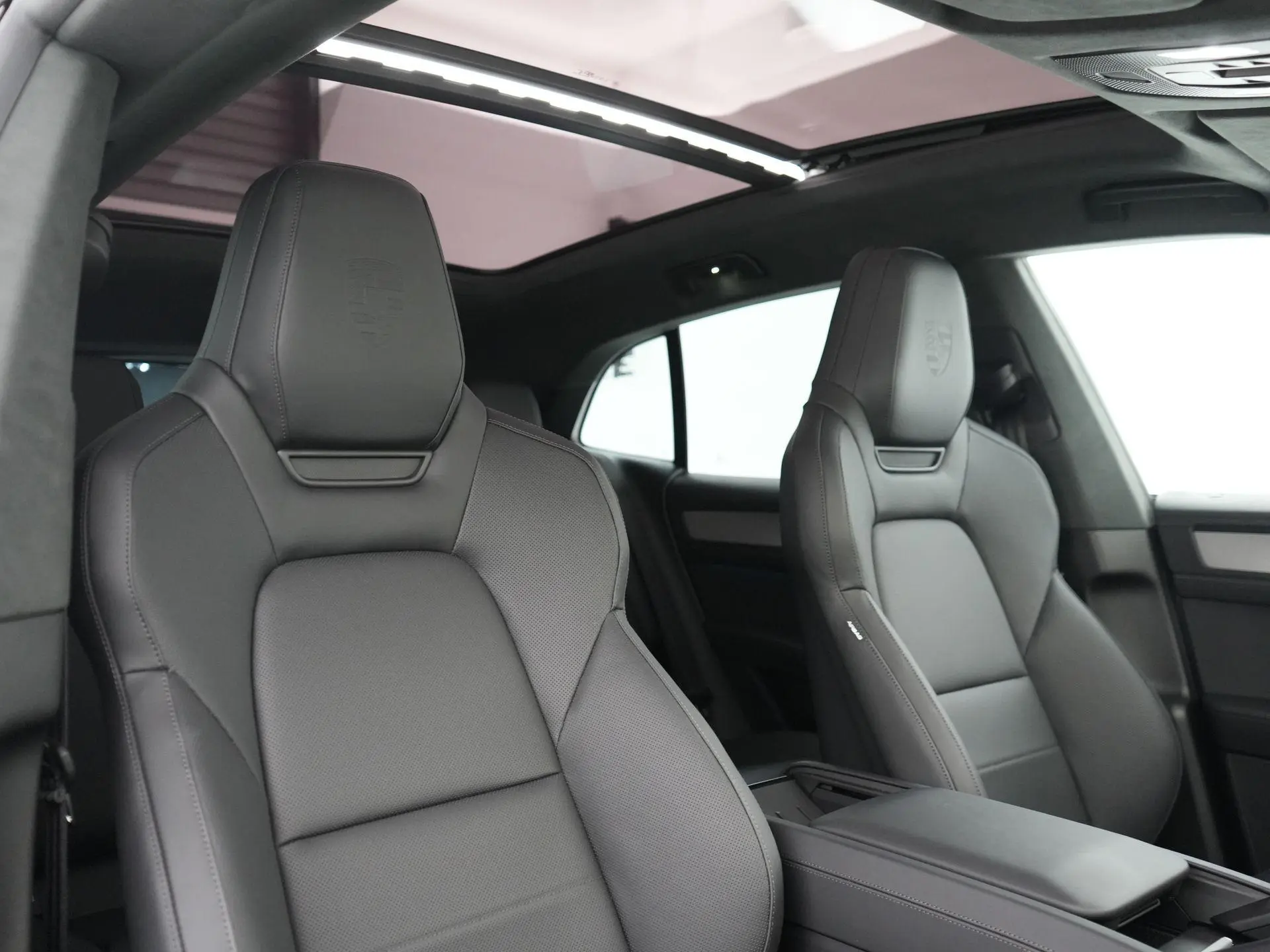 Cayenne Electric 113 kWh
