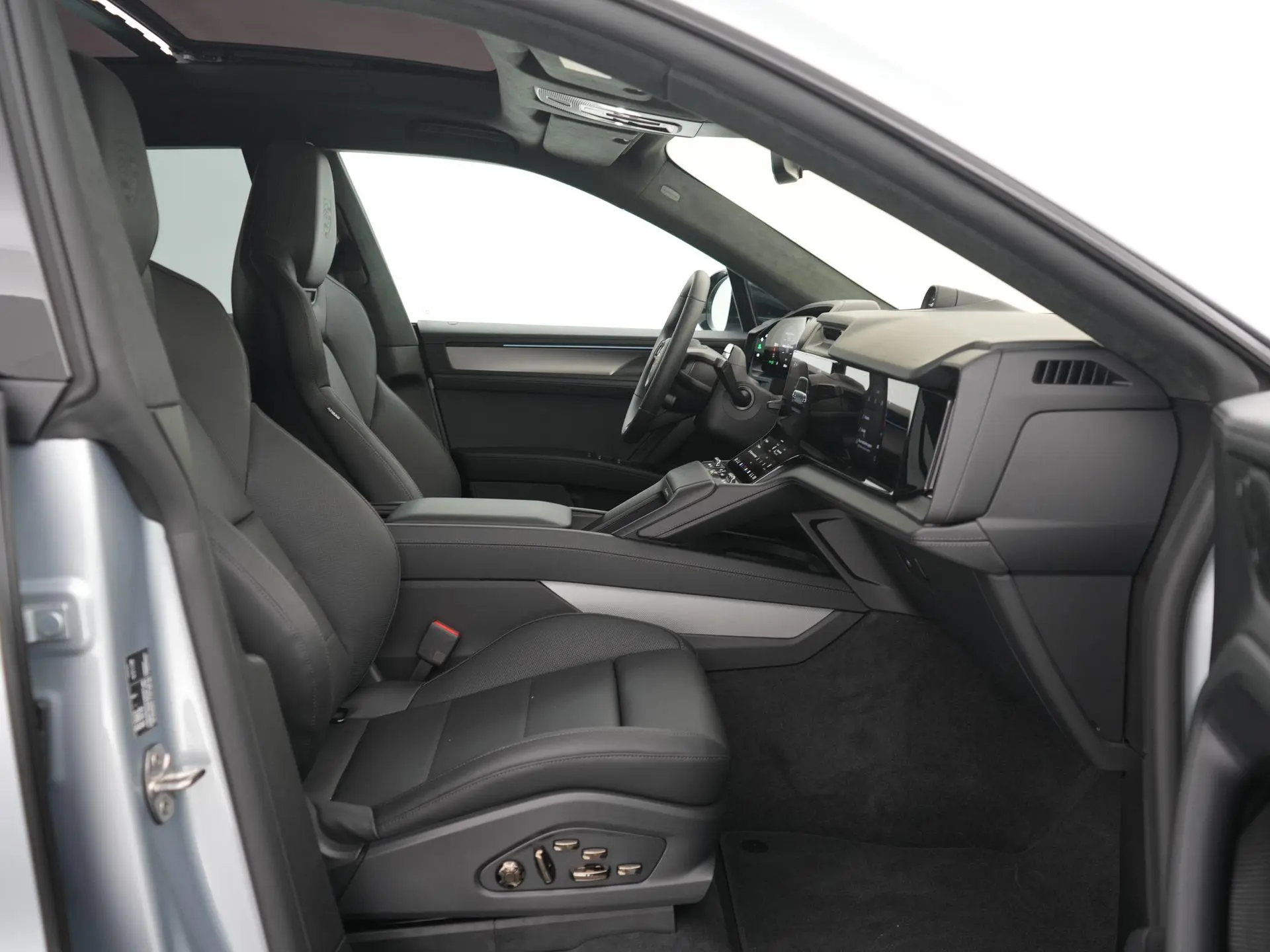 Cayenne Electric 113 kWh