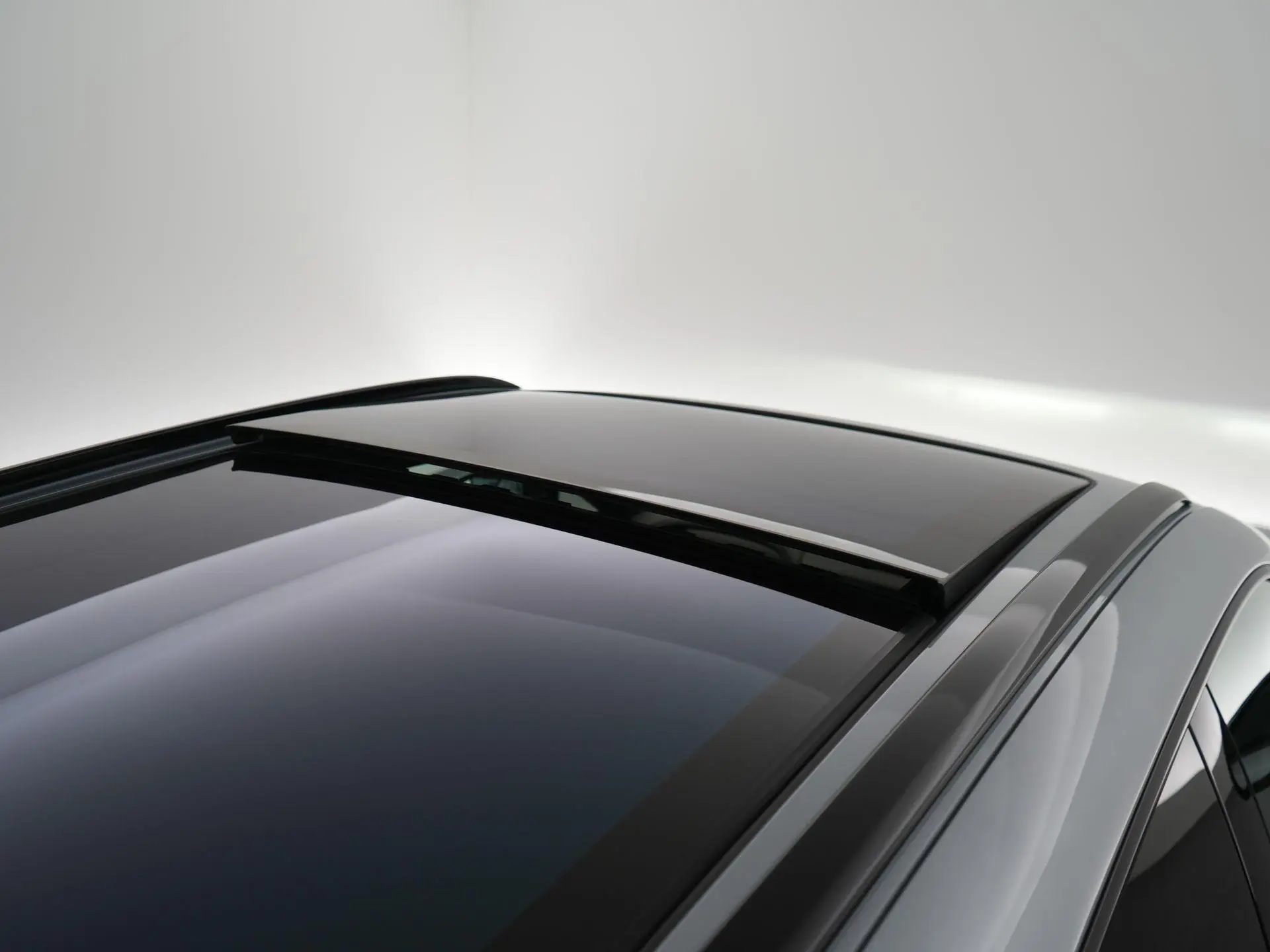 Cayenne Electric 113 kWh