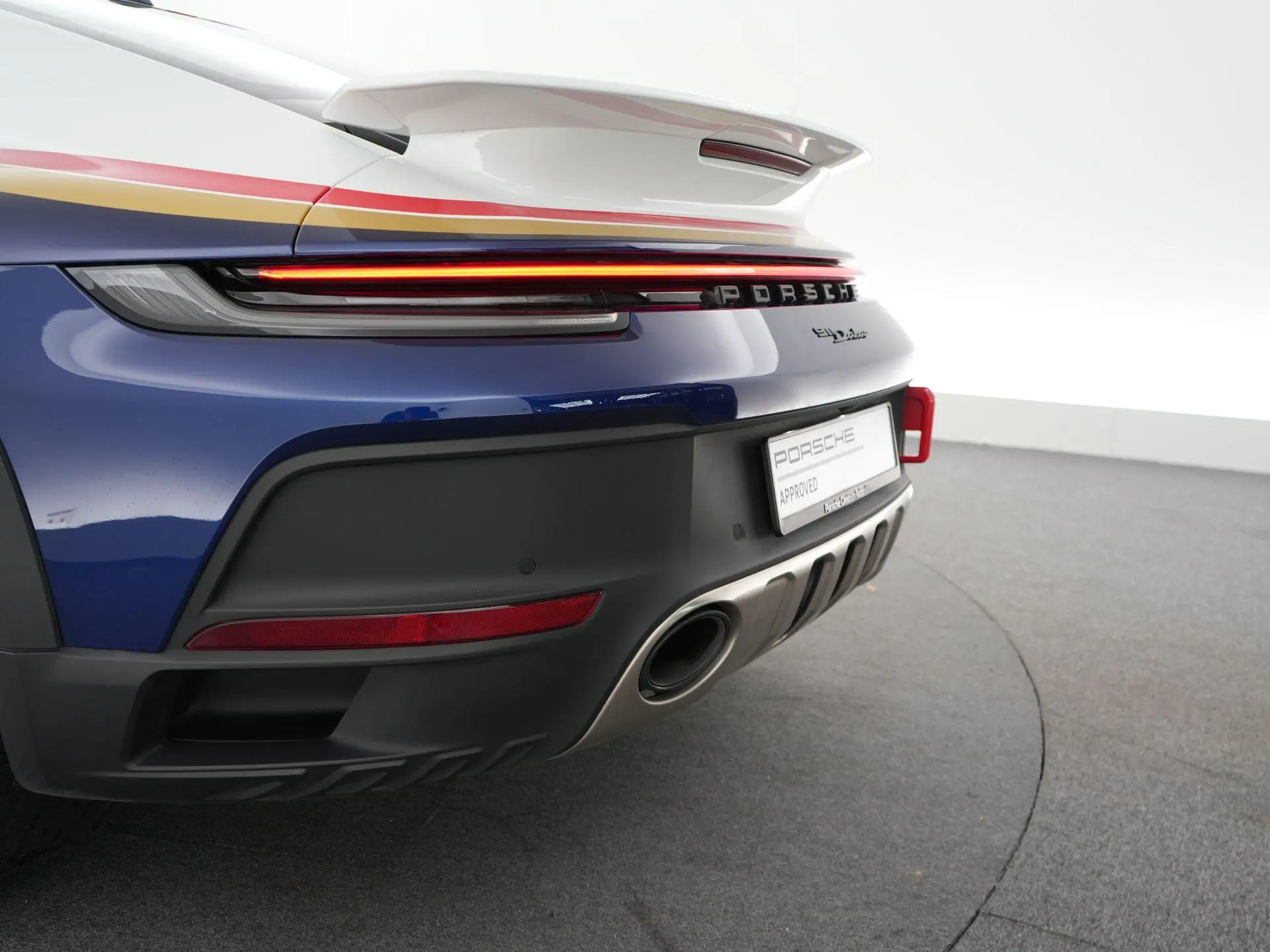 911 Dakar
