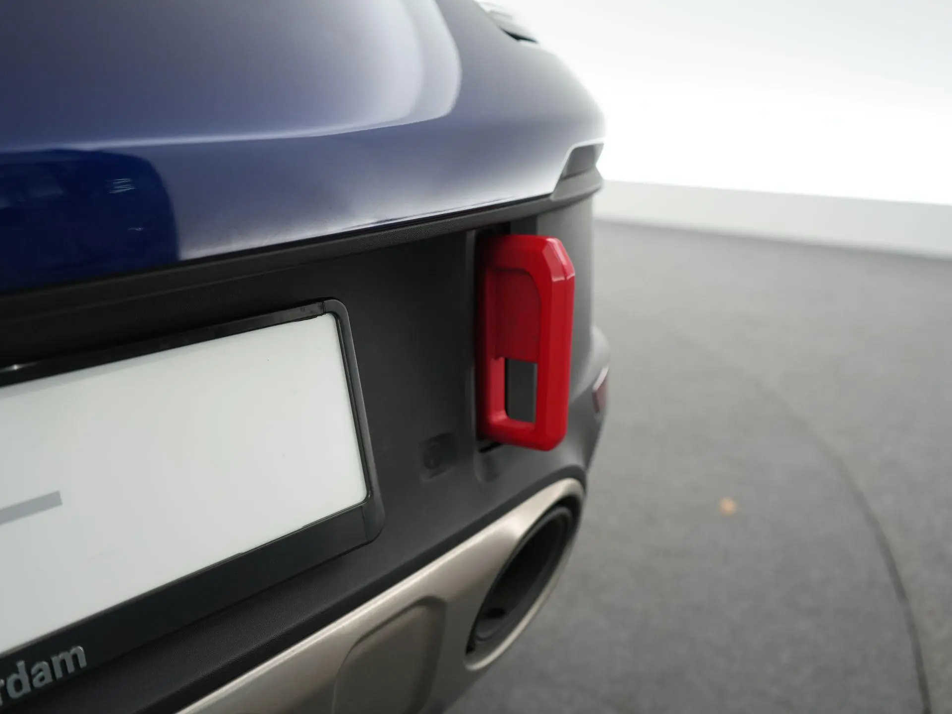 911 Dakar