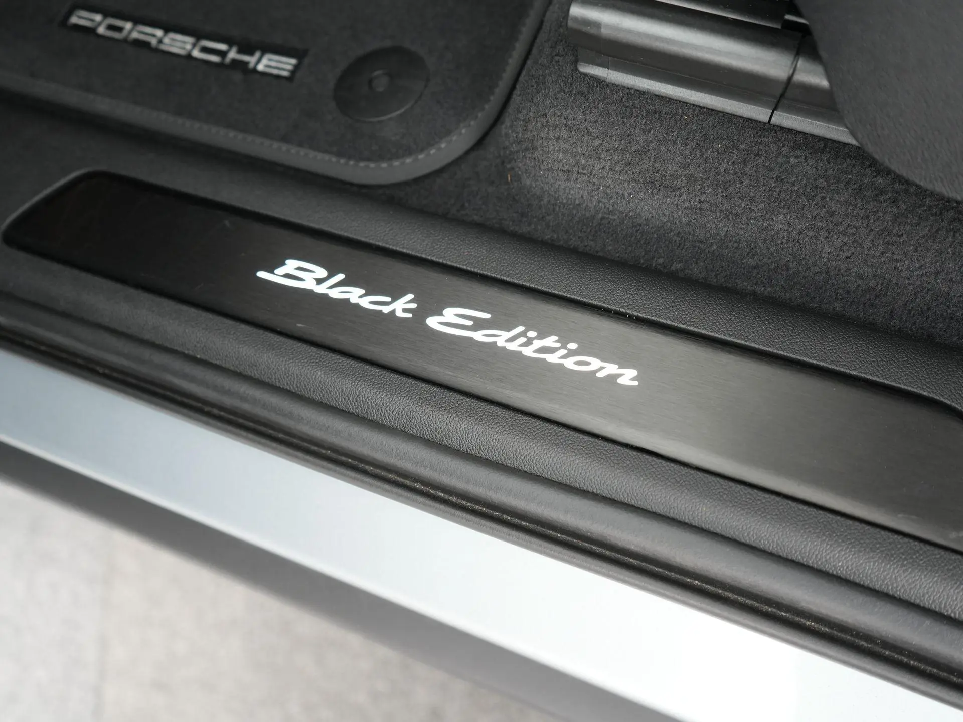 Cayenne 3.0 E-Hybrid Black Edition