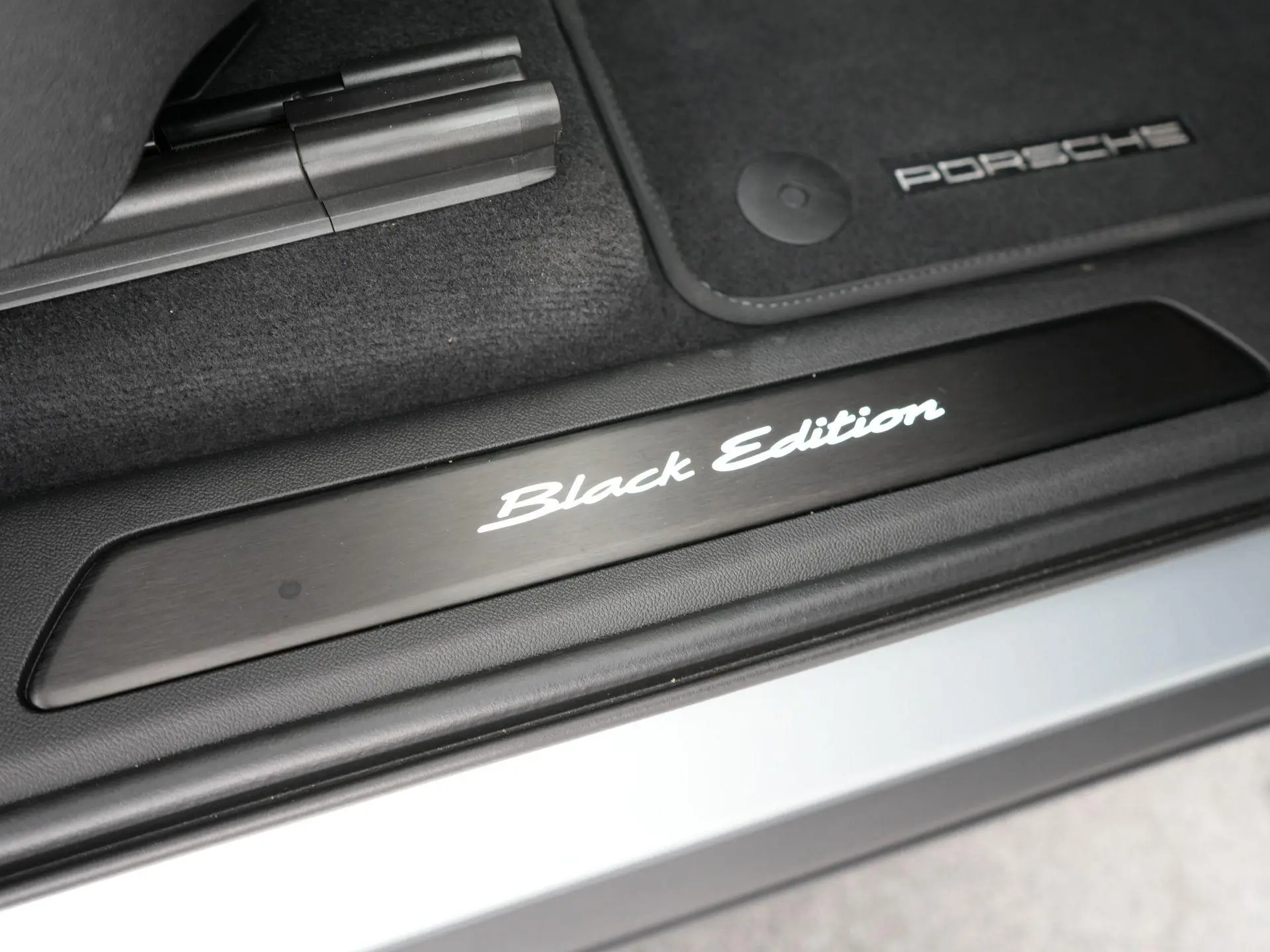 Cayenne 3.0 E-Hybrid Black Edition