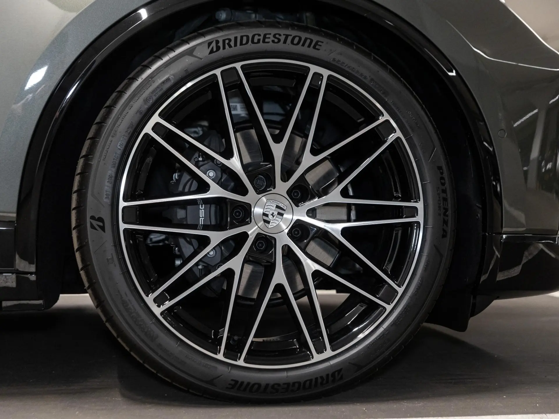 Macan 4 100 kWh