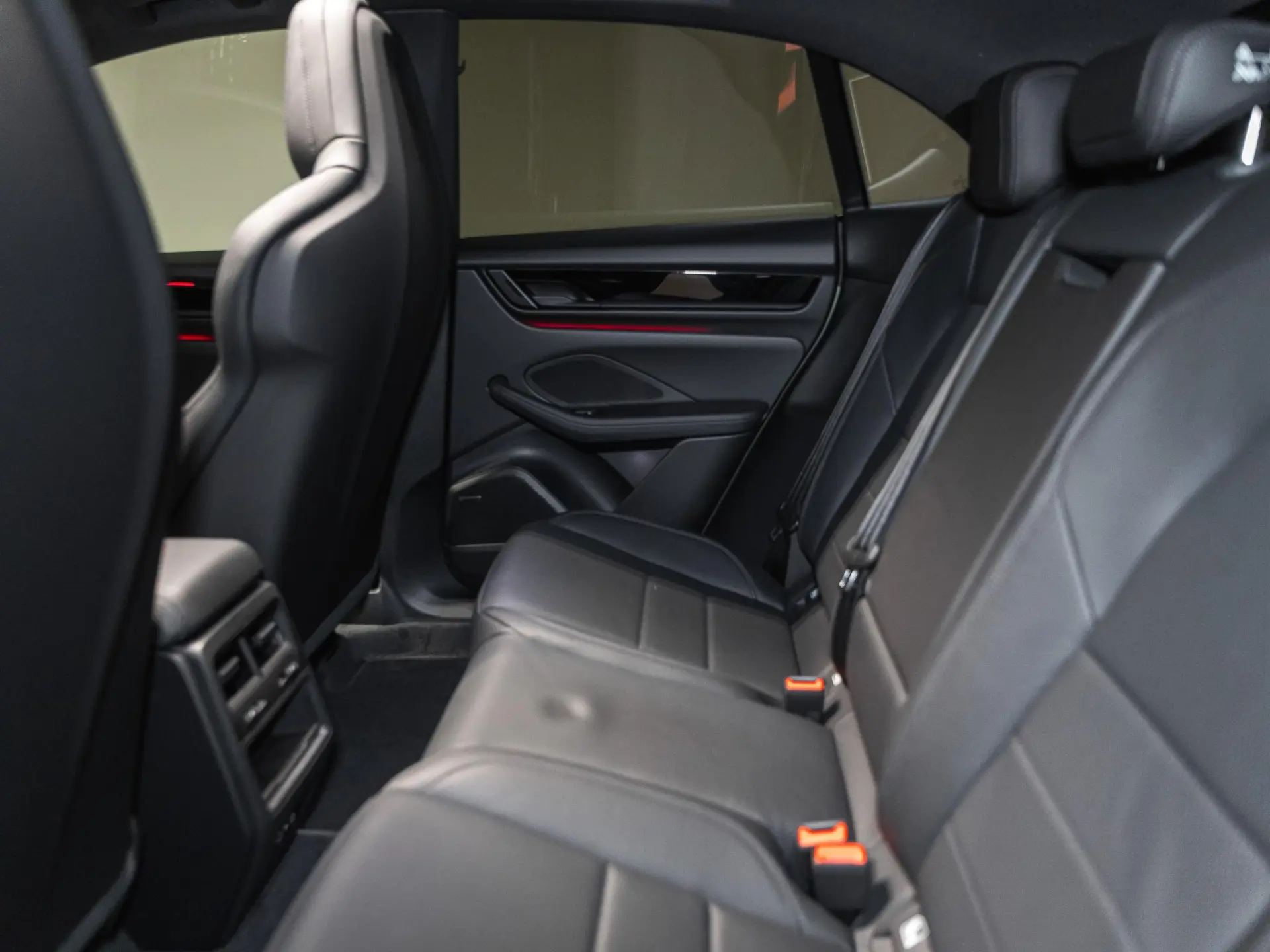 Macan 4 100 kWh
