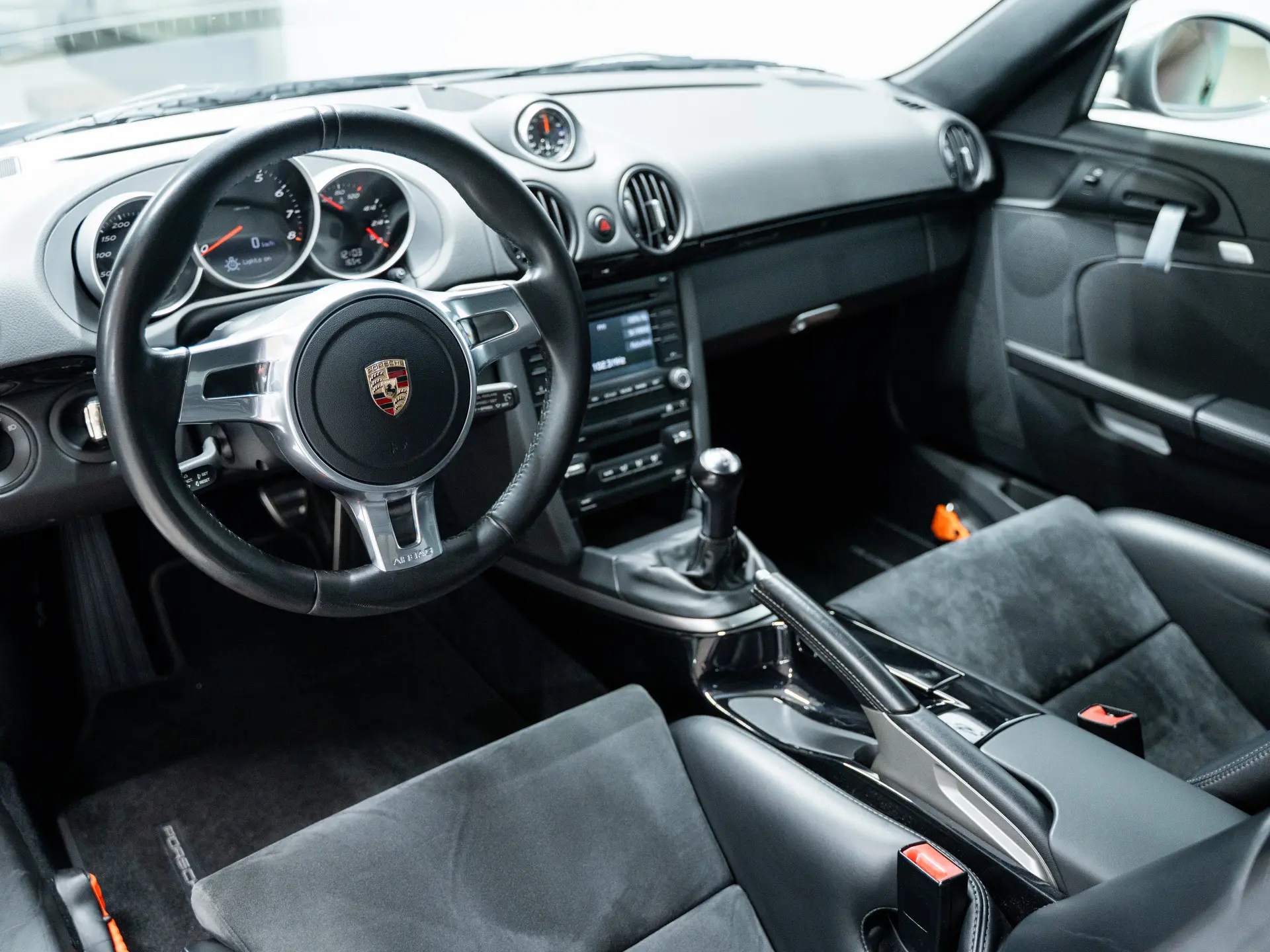 Cayman R