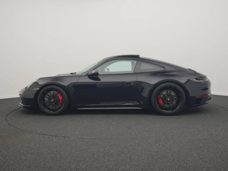 Porsche 911 Carrera 4 GTS