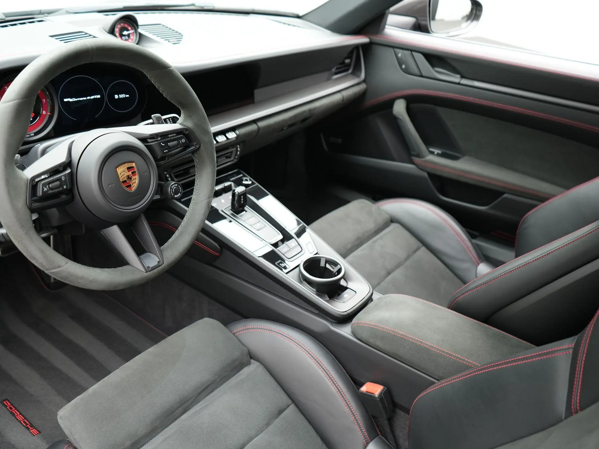 911 Carrera 4 GTS