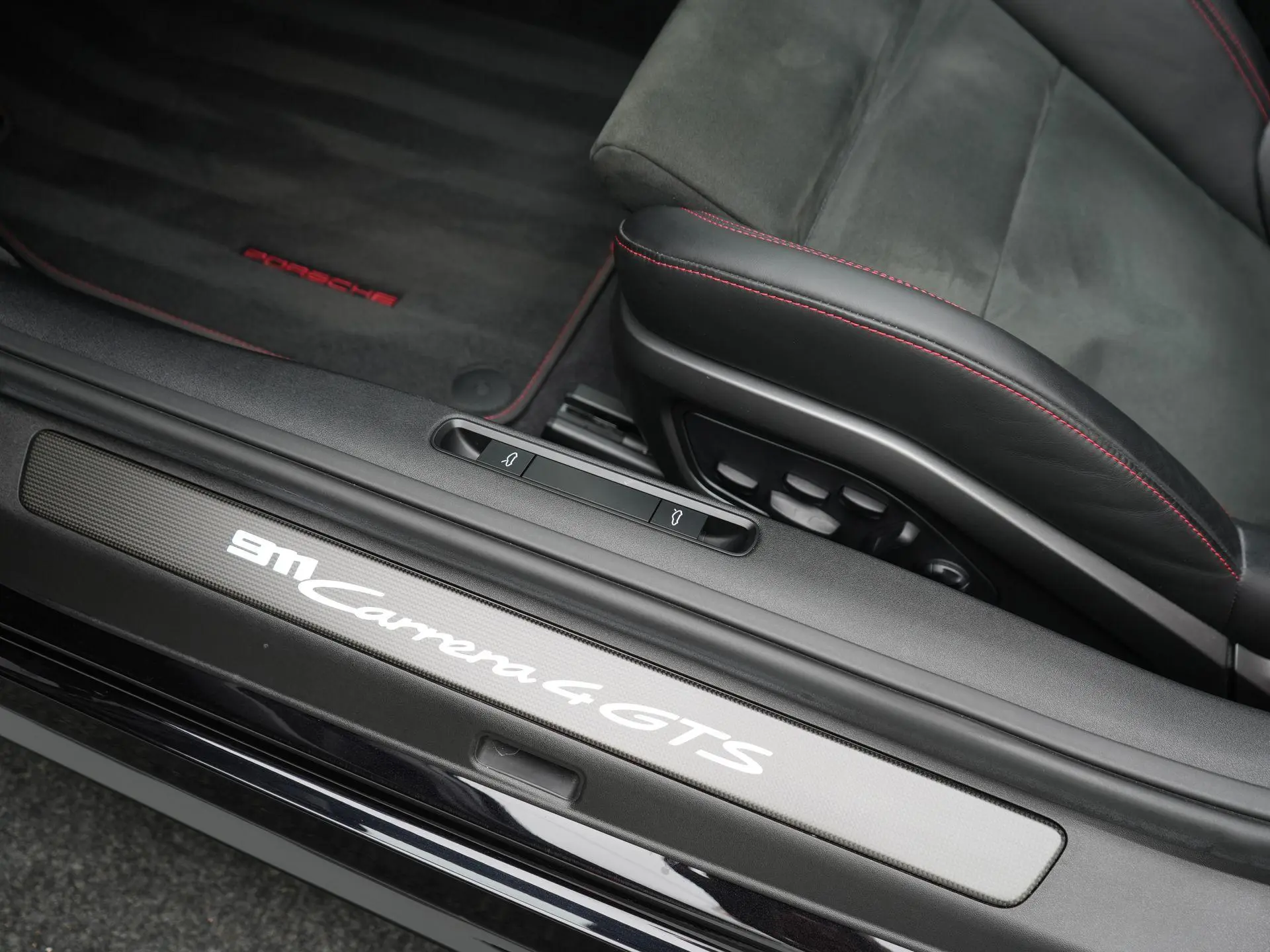 911 Carrera 4 GTS
