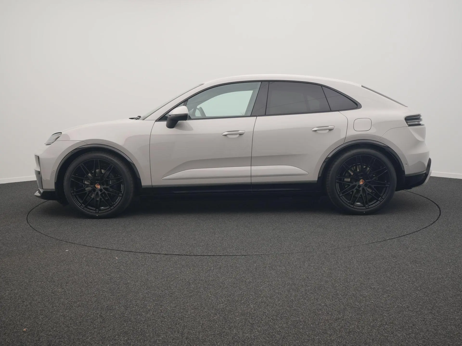 Macan 4