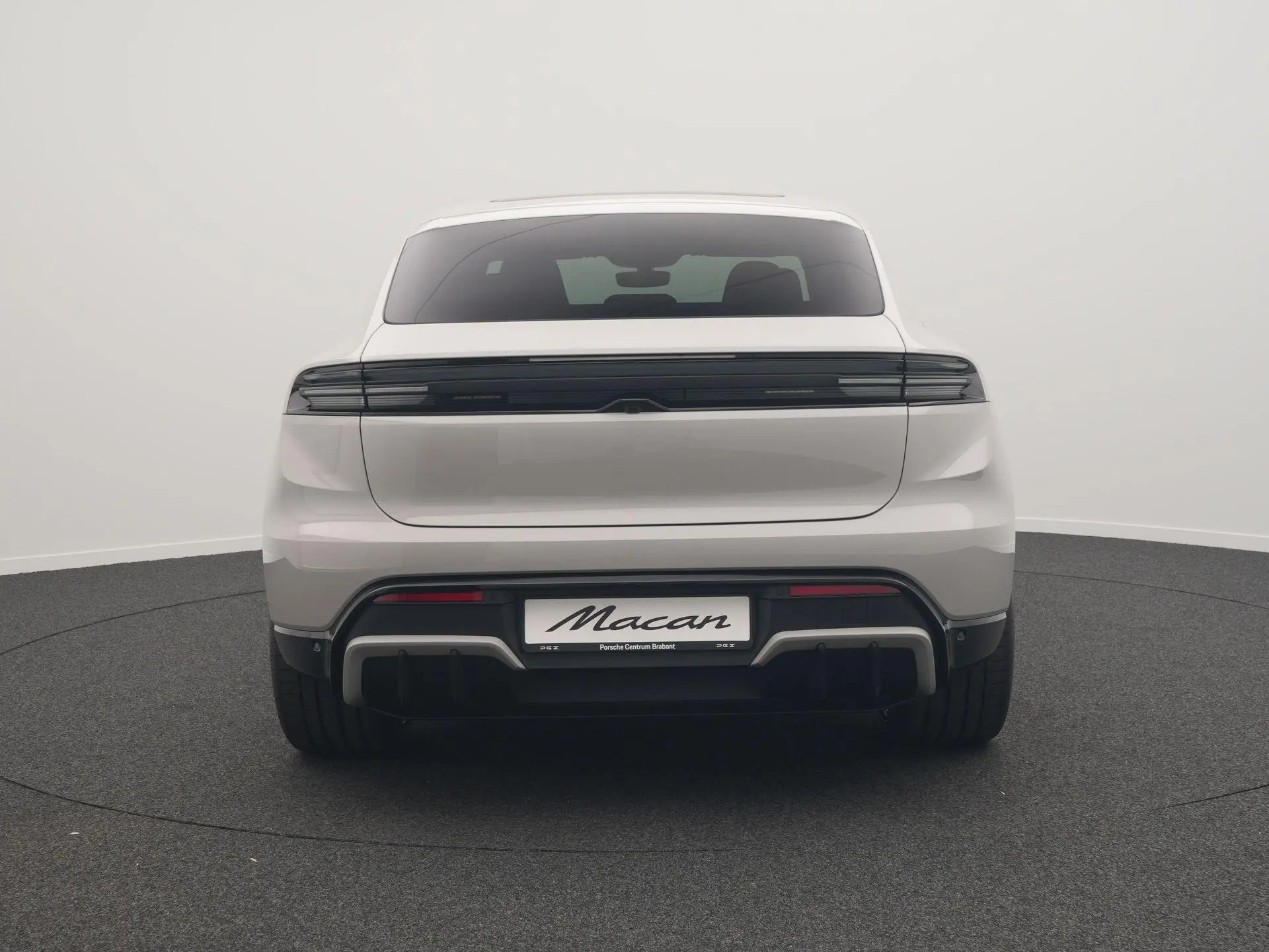 Macan 4