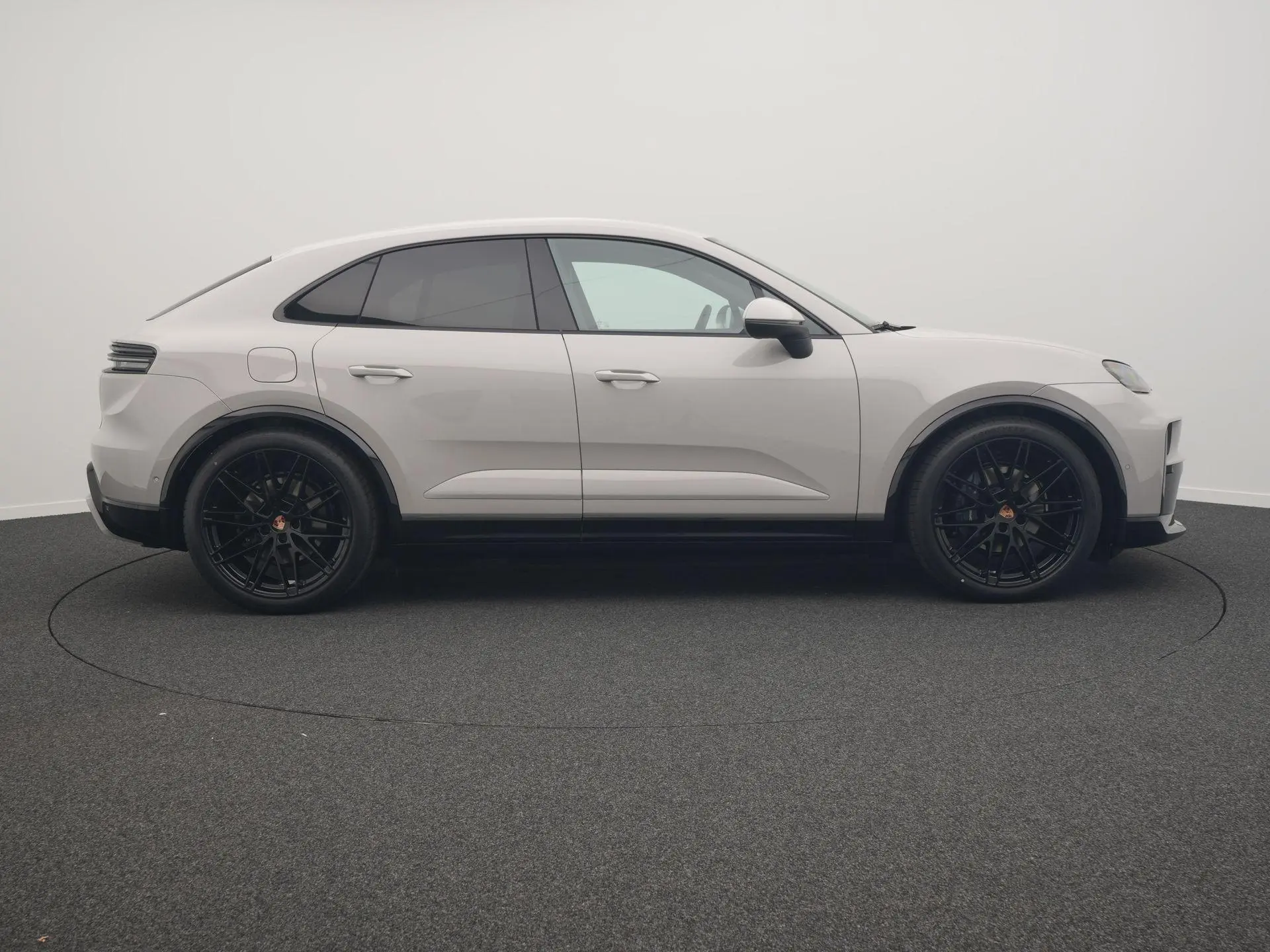 Macan 4