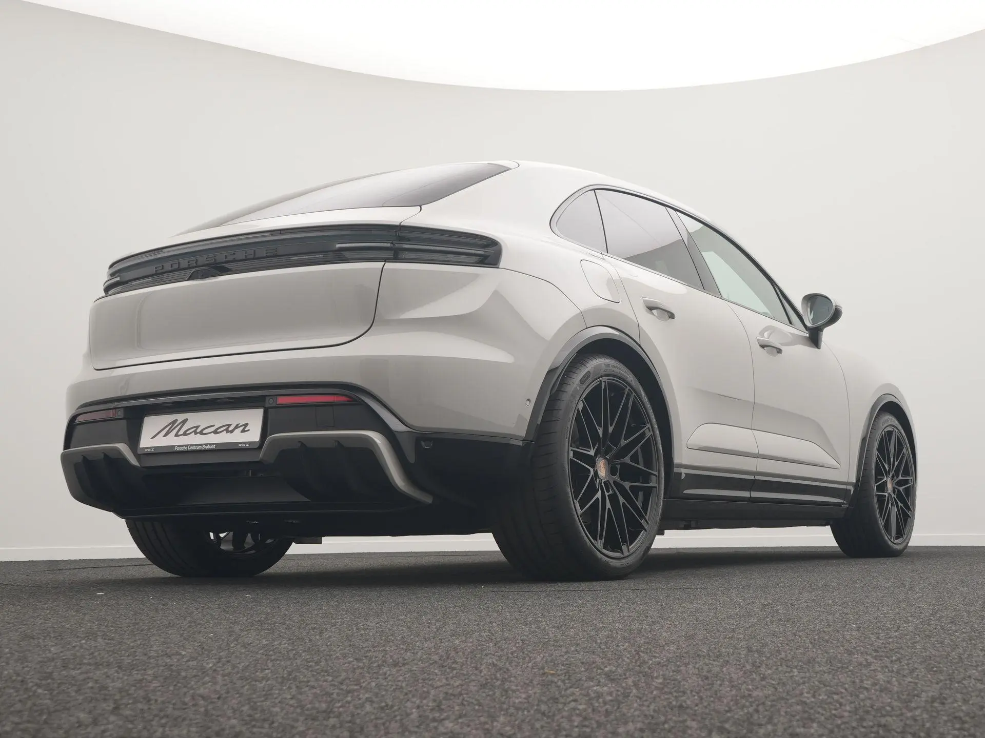 Macan 4