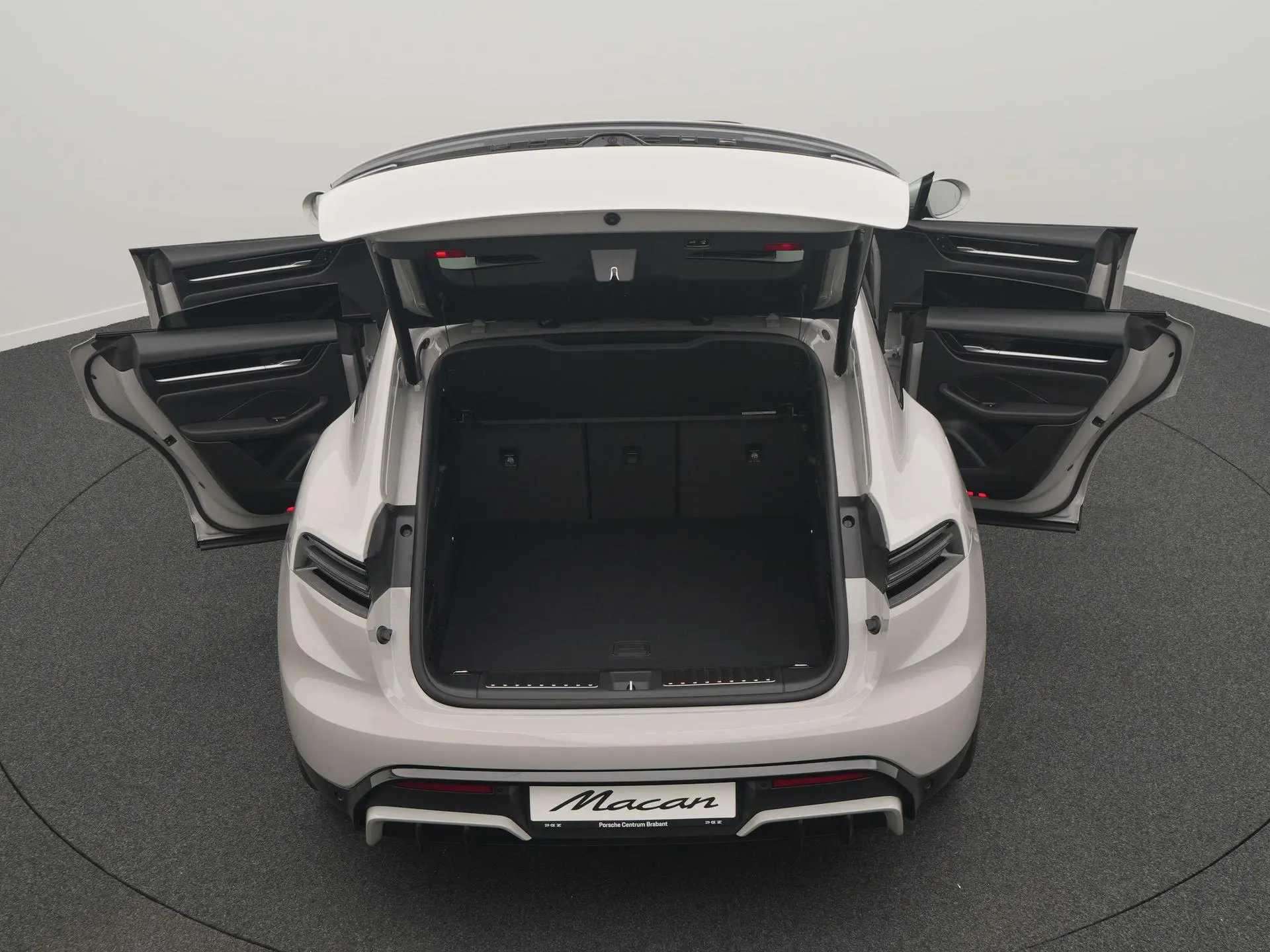 Macan 4