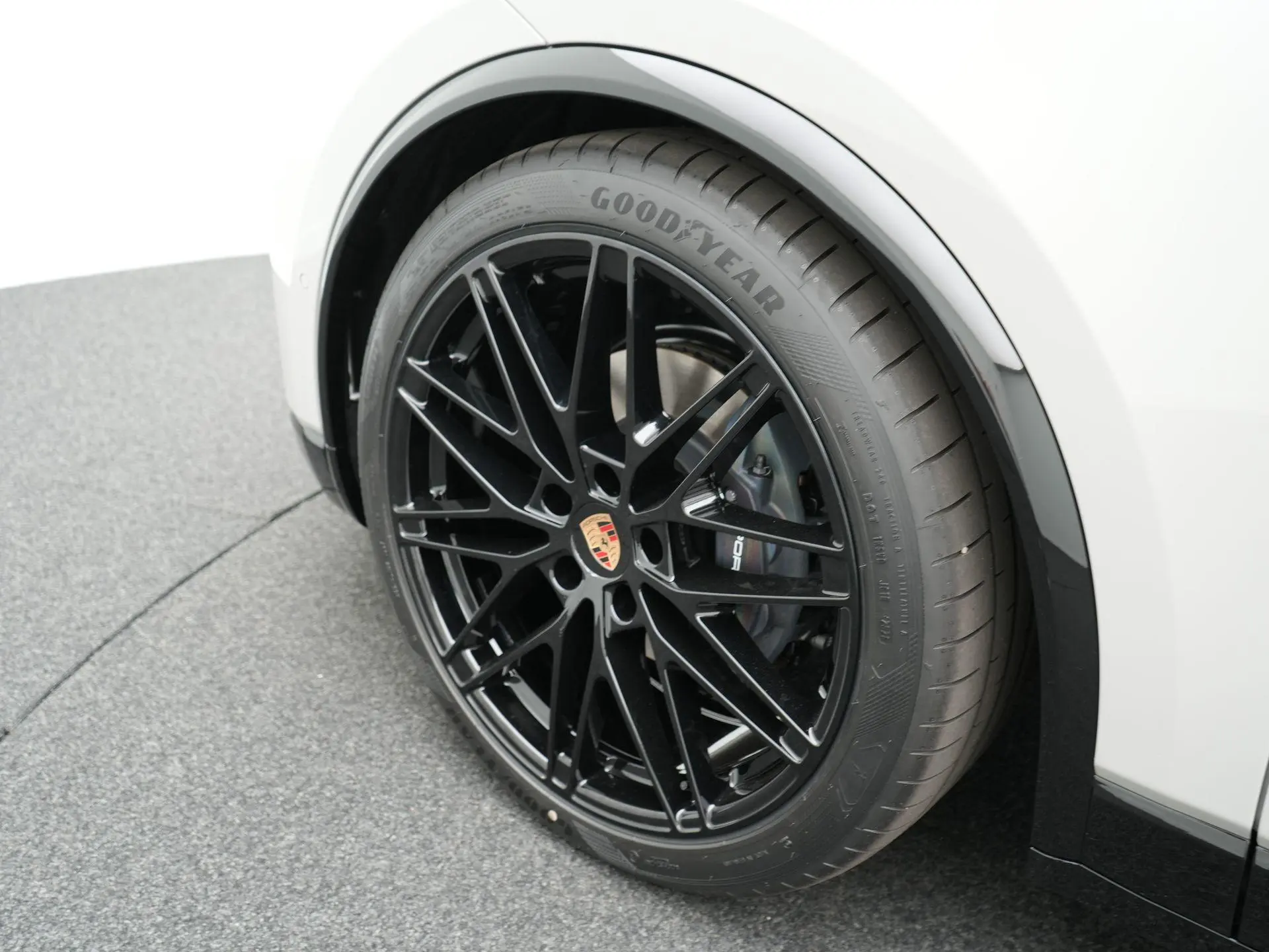 Macan 4