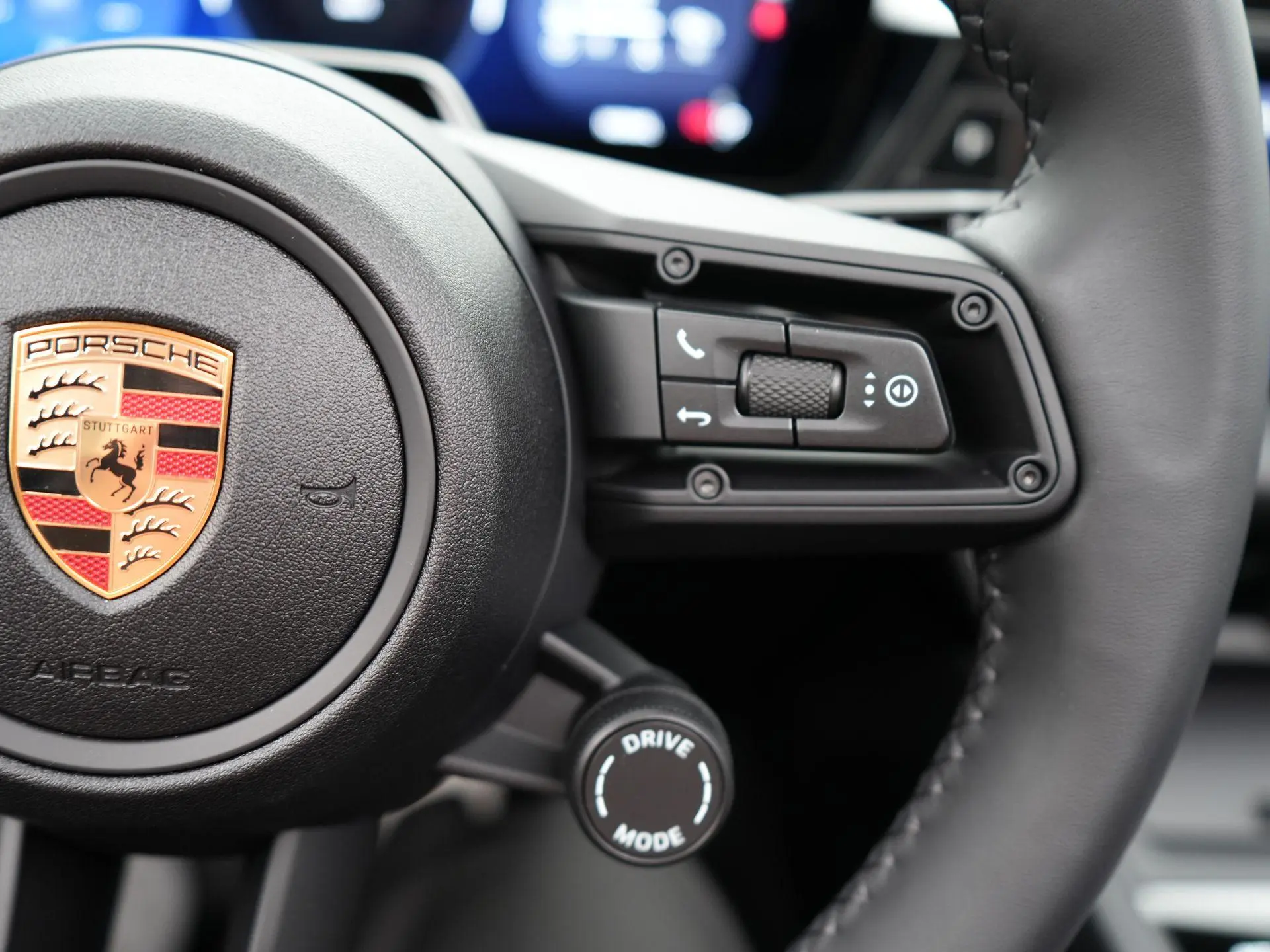 Macan 4