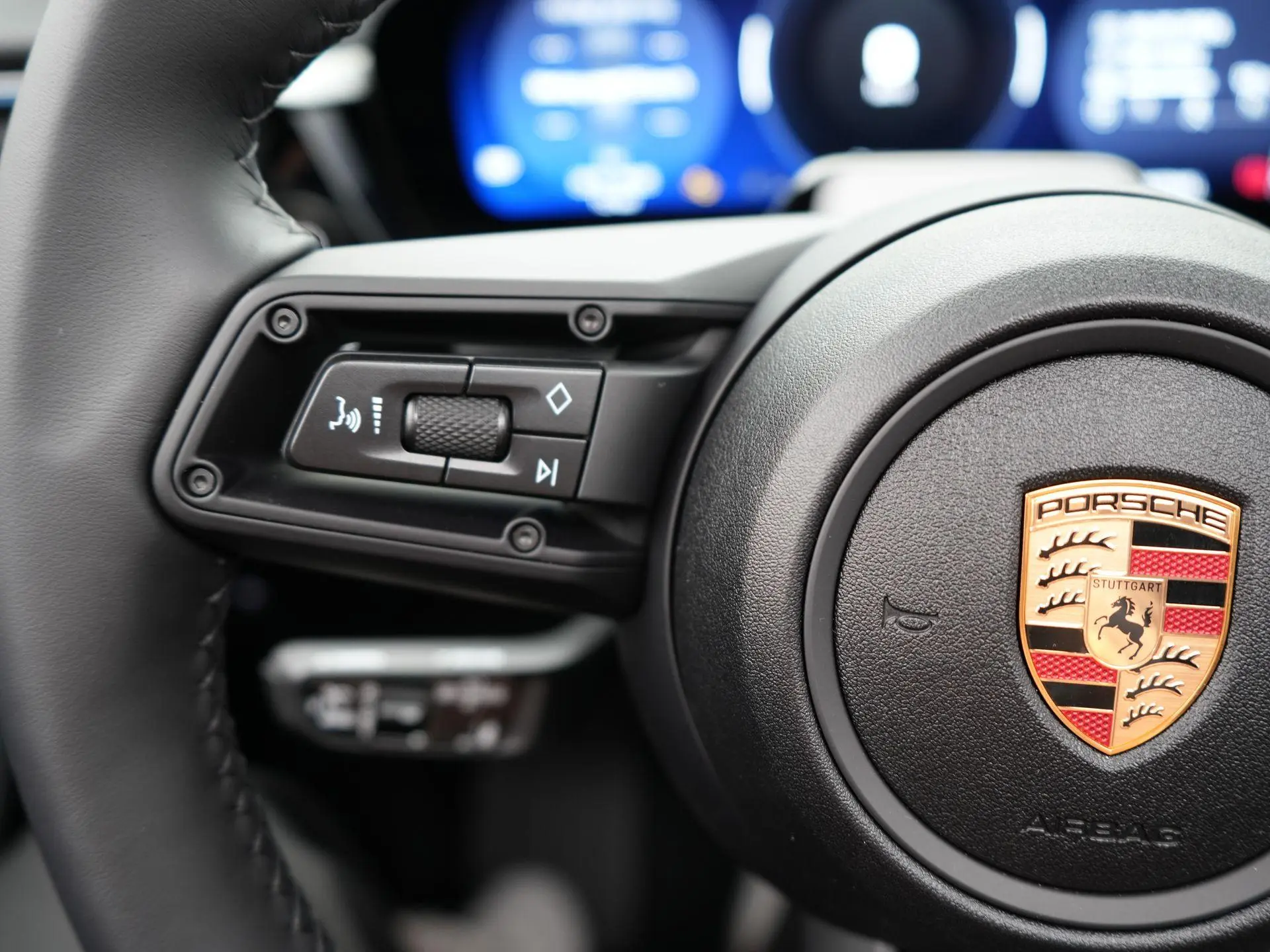 Macan 4