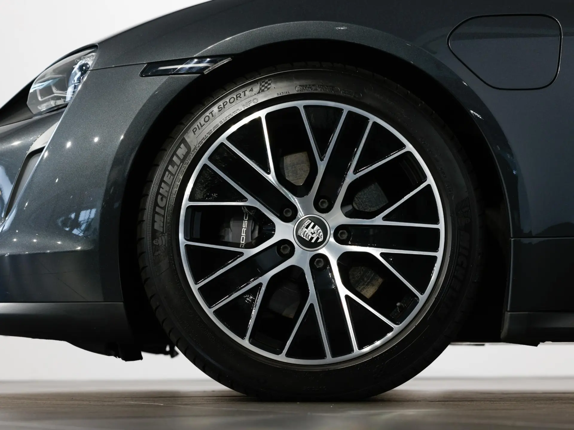 Taycan Performance