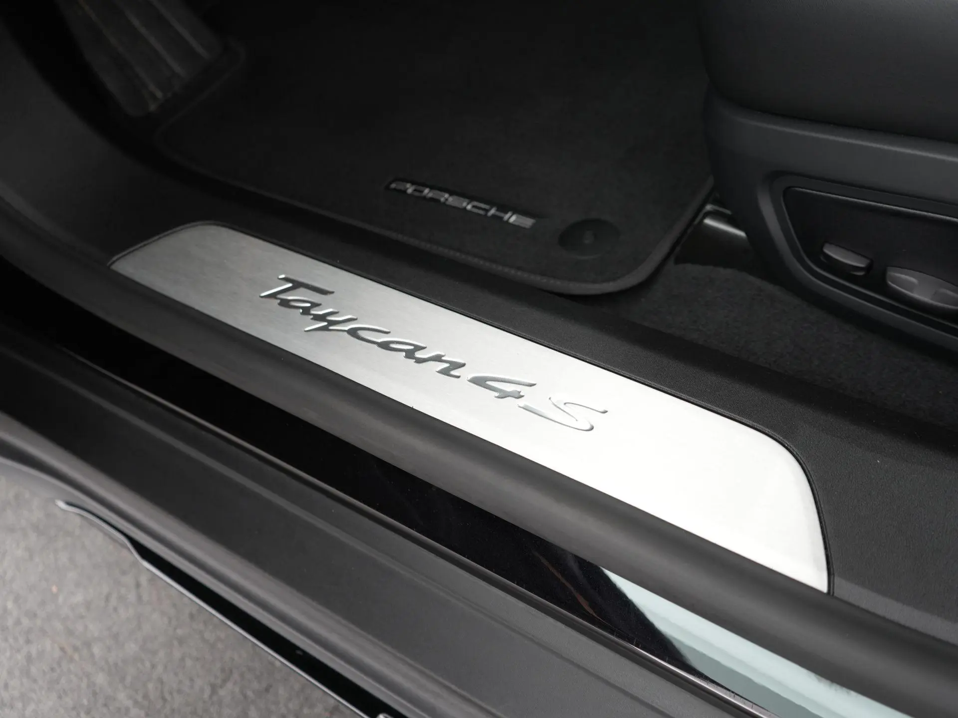 Taycan Cross Turismo 4S 105 kWh