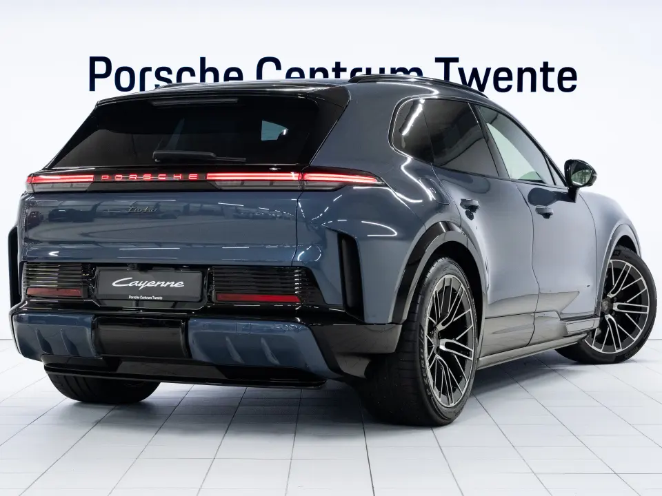 Porsche Cayenne Turbo Electric