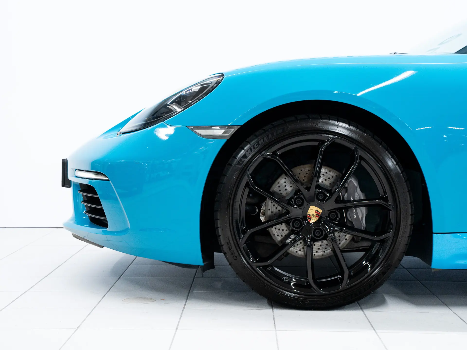 718 Cayman 