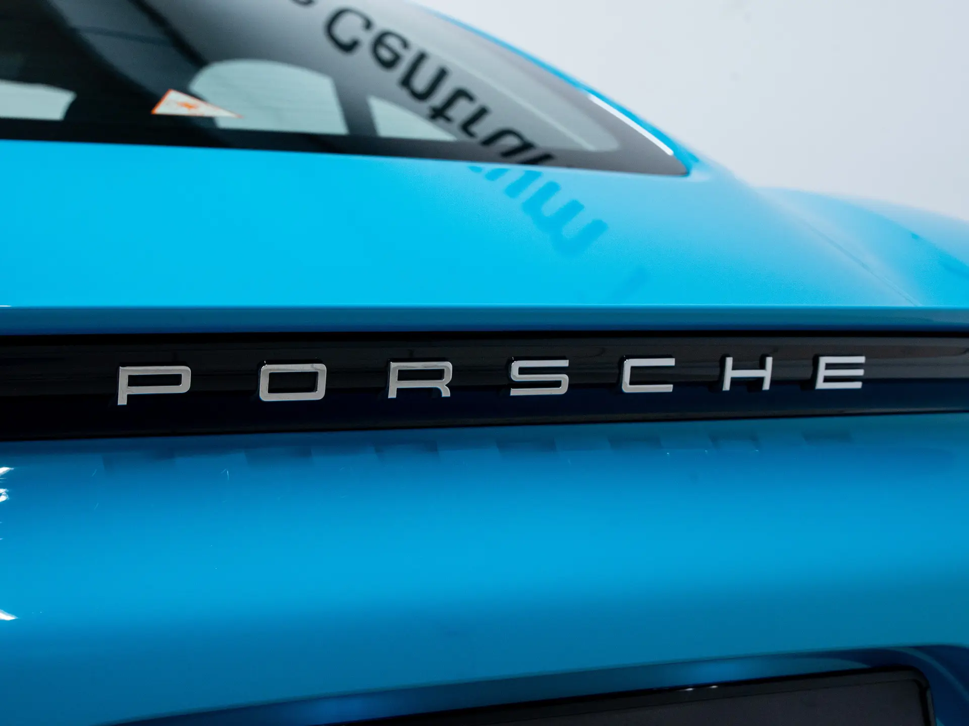 718 Cayman 