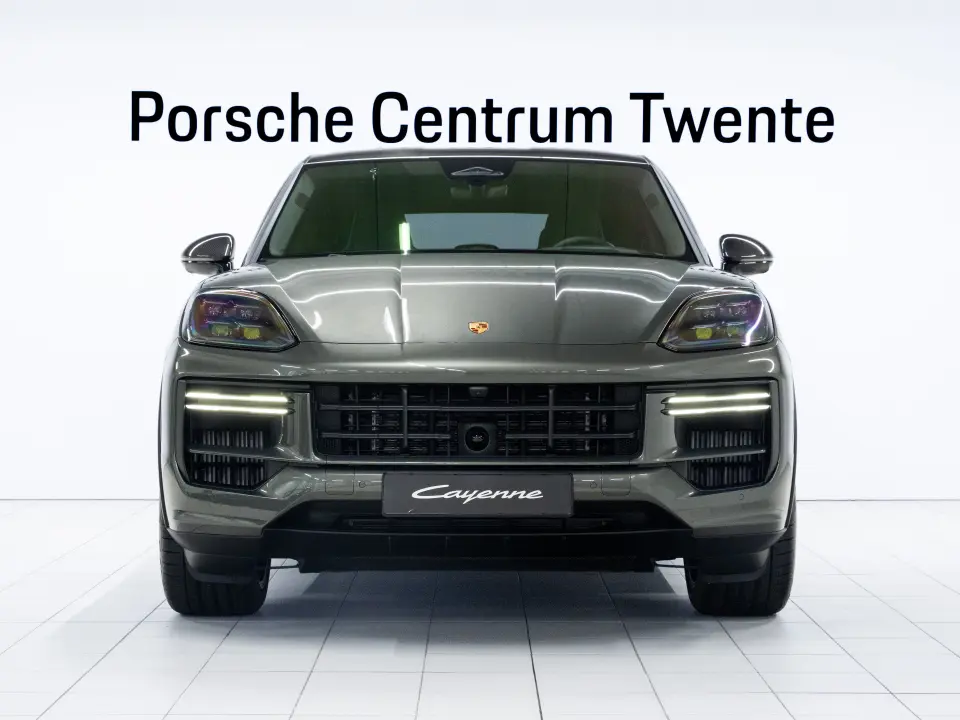 Porsche Cayenne Turbo E-Hybrid Coupé met GT Pakket