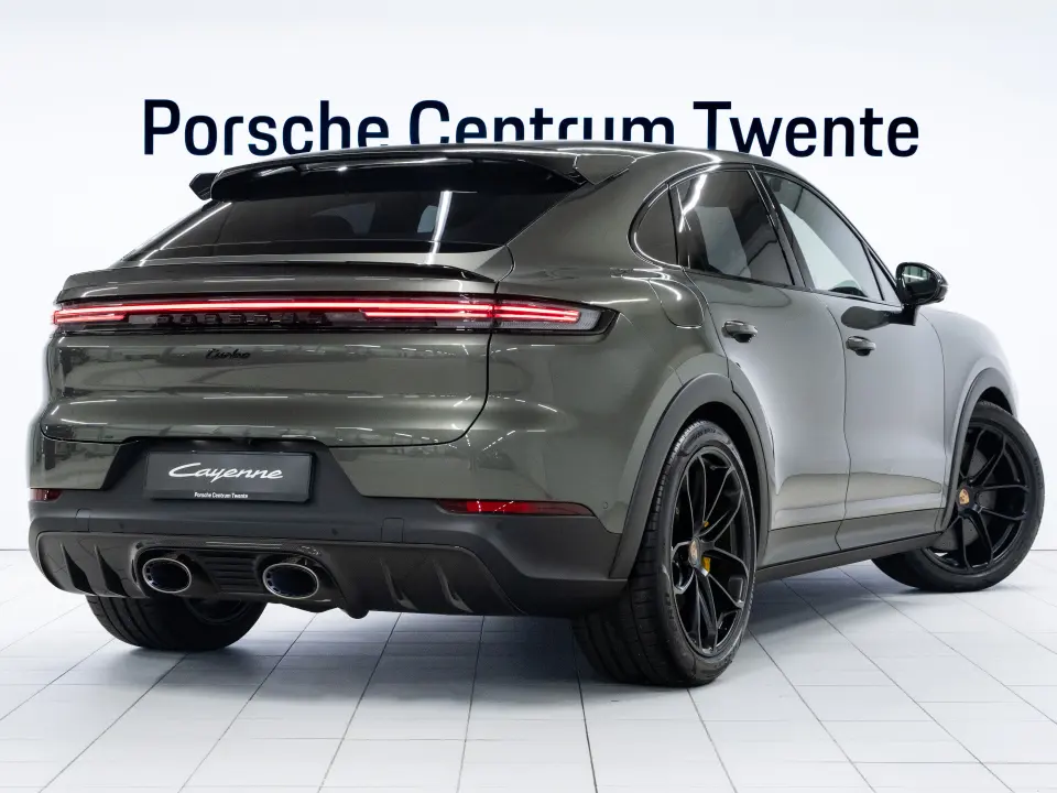 Porsche Cayenne Turbo E-Hybrid Coupé met GT Pakket