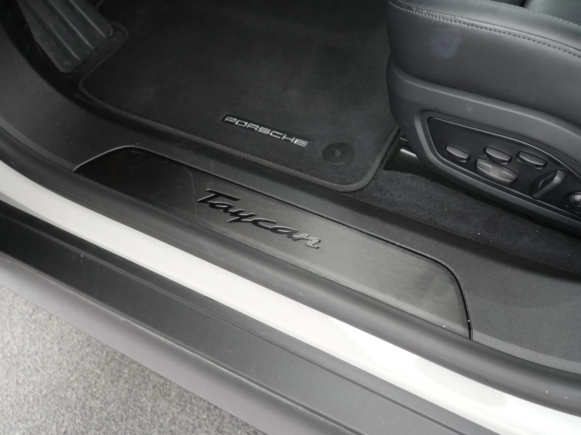 Taycan Sport Turismo 105 kWh