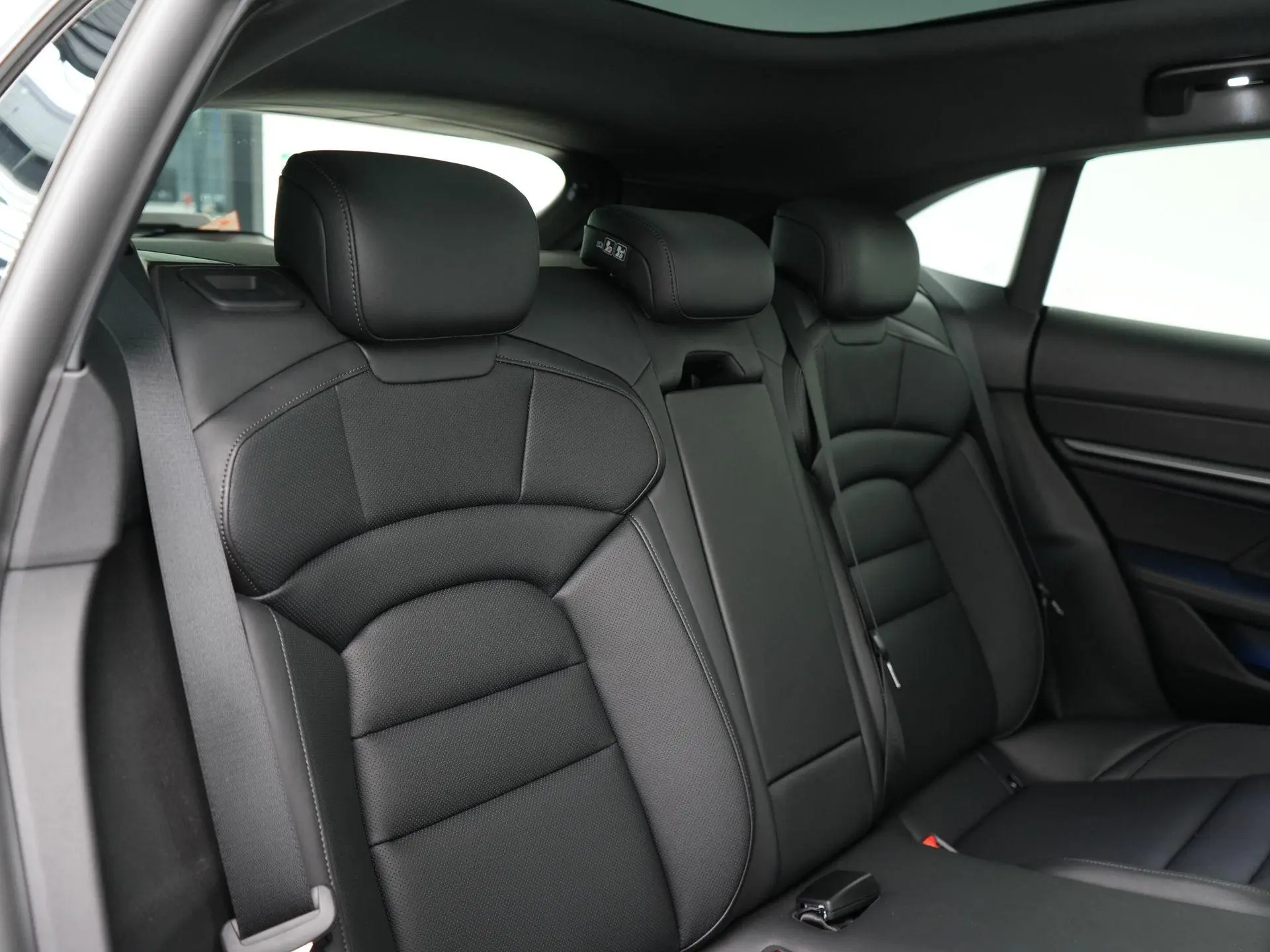 Taycan Sport Turismo 105 kWh