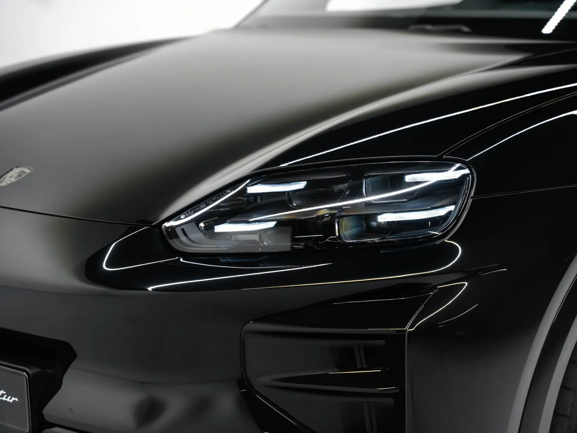 Cayenne Turbo Electric