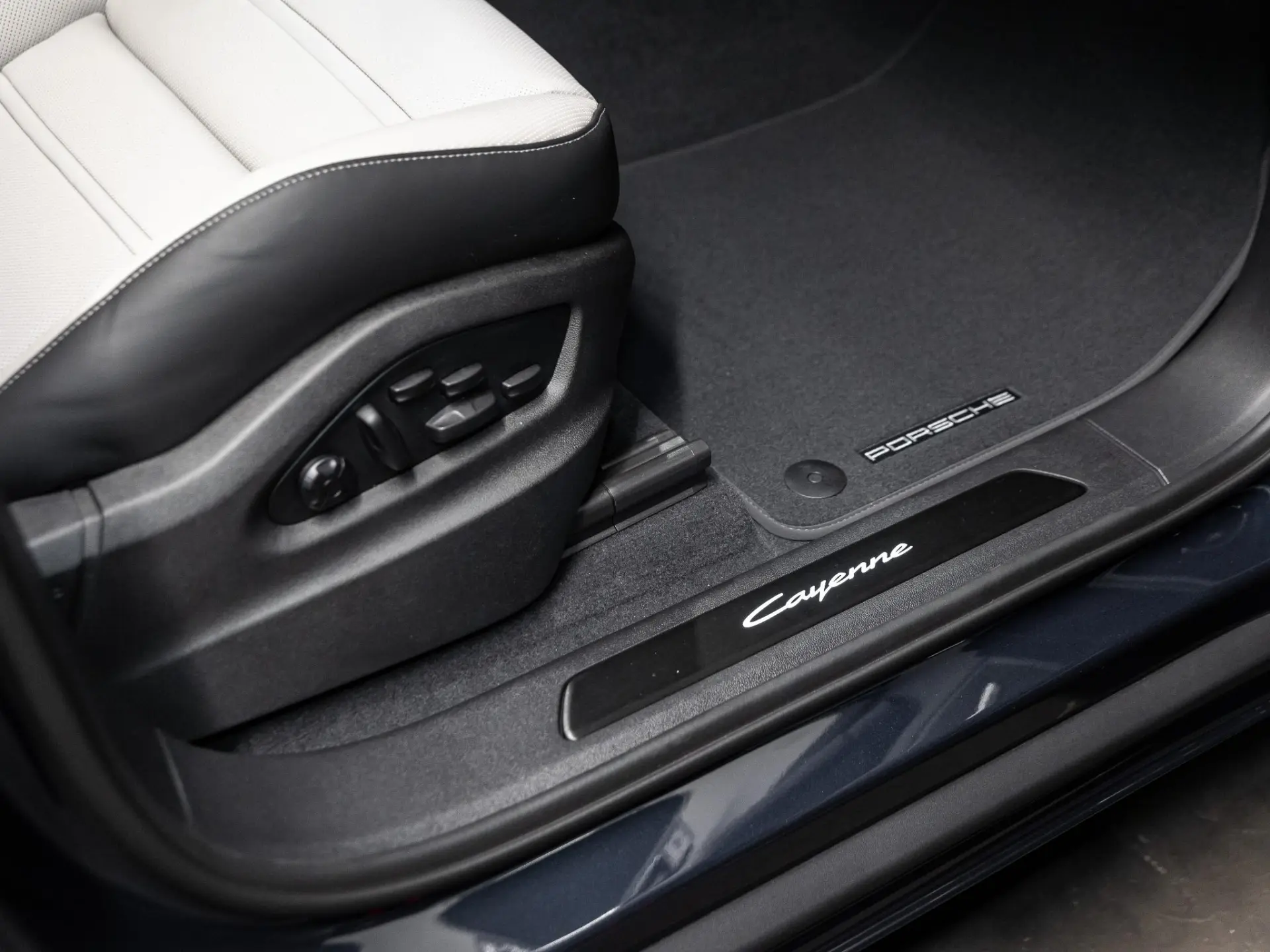 Cayenne 3.0 E-Hybrid Black Edition