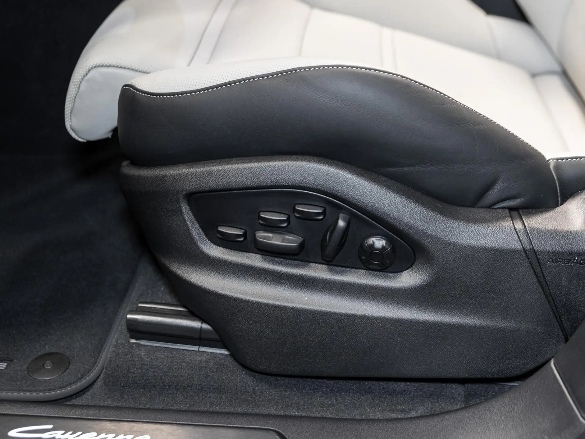 Cayenne 3.0 E-Hybrid Black Edition