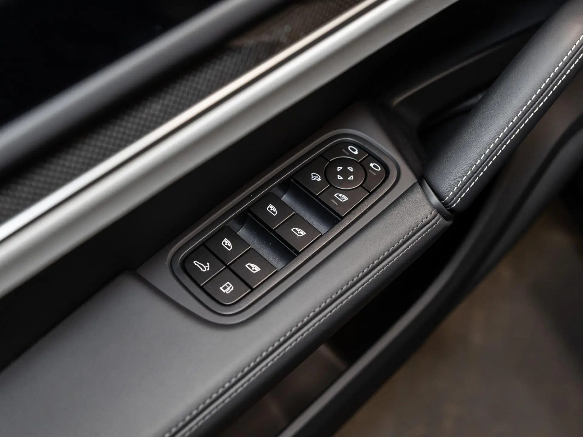 Cayenne 3.0 E-Hybrid Black Edition