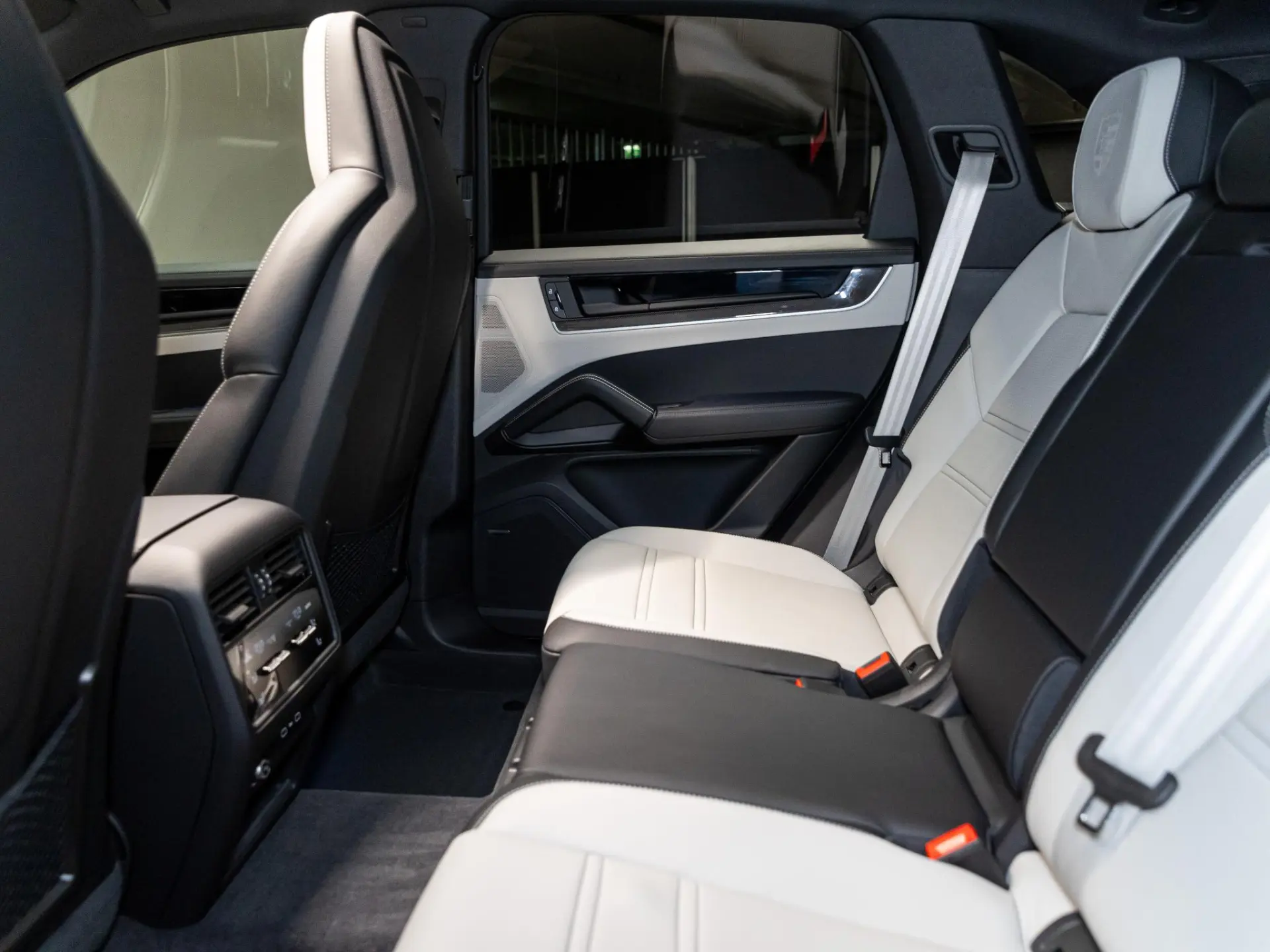 Cayenne 3.0 E-Hybrid Black Edition