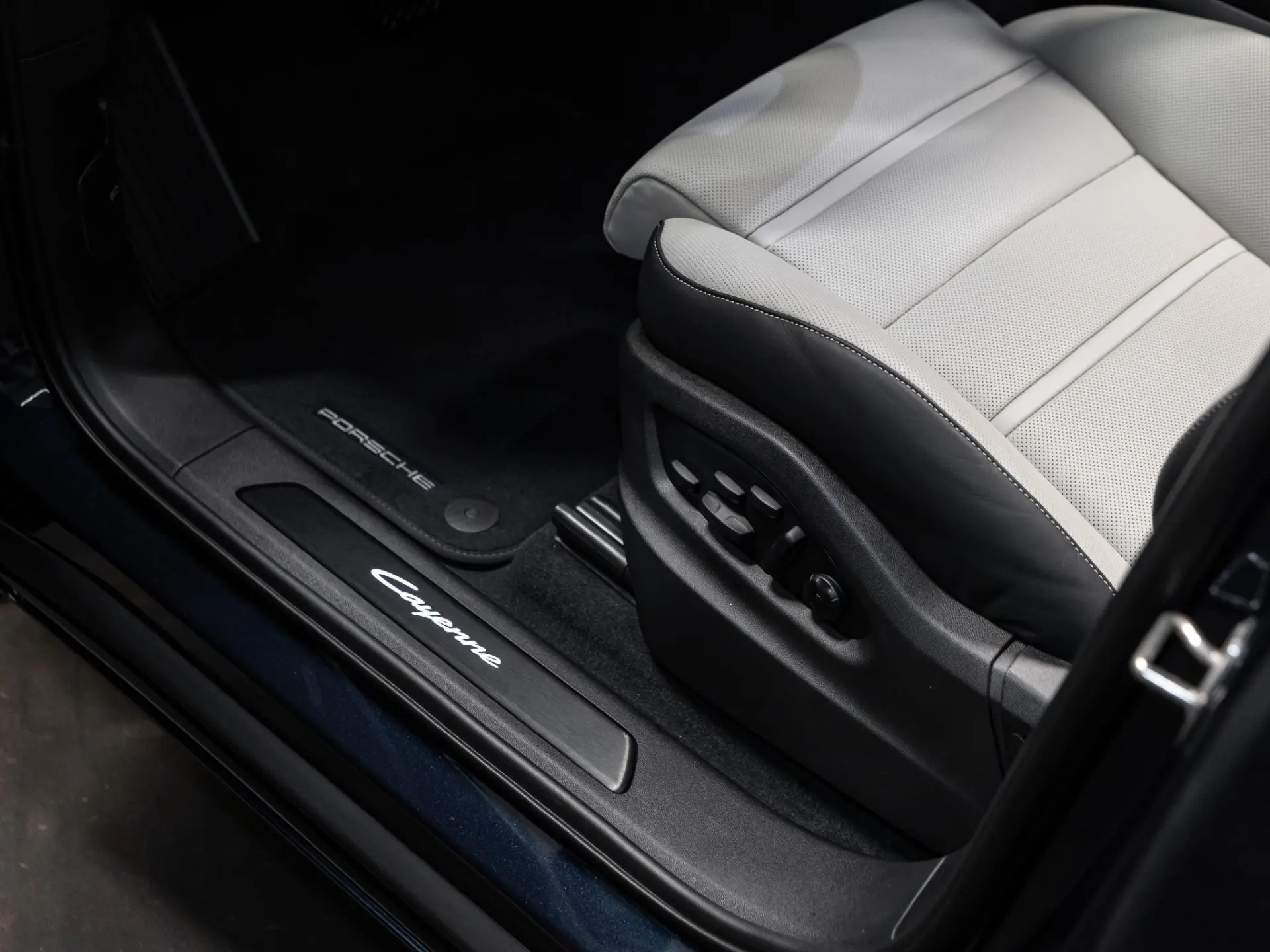 Cayenne 3.0 E-Hybrid Black Edition