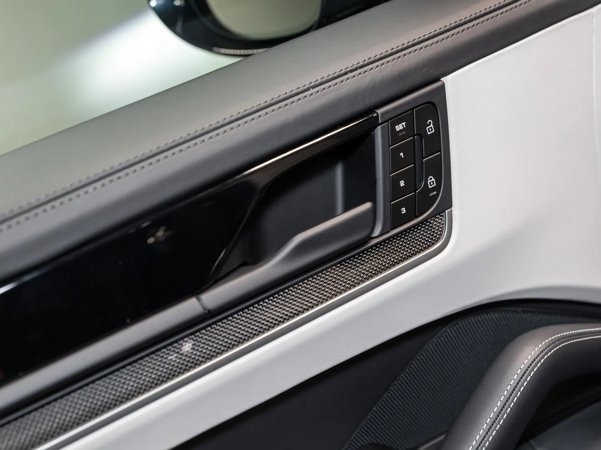 Cayenne 3.0 E-Hybrid Black Edition
