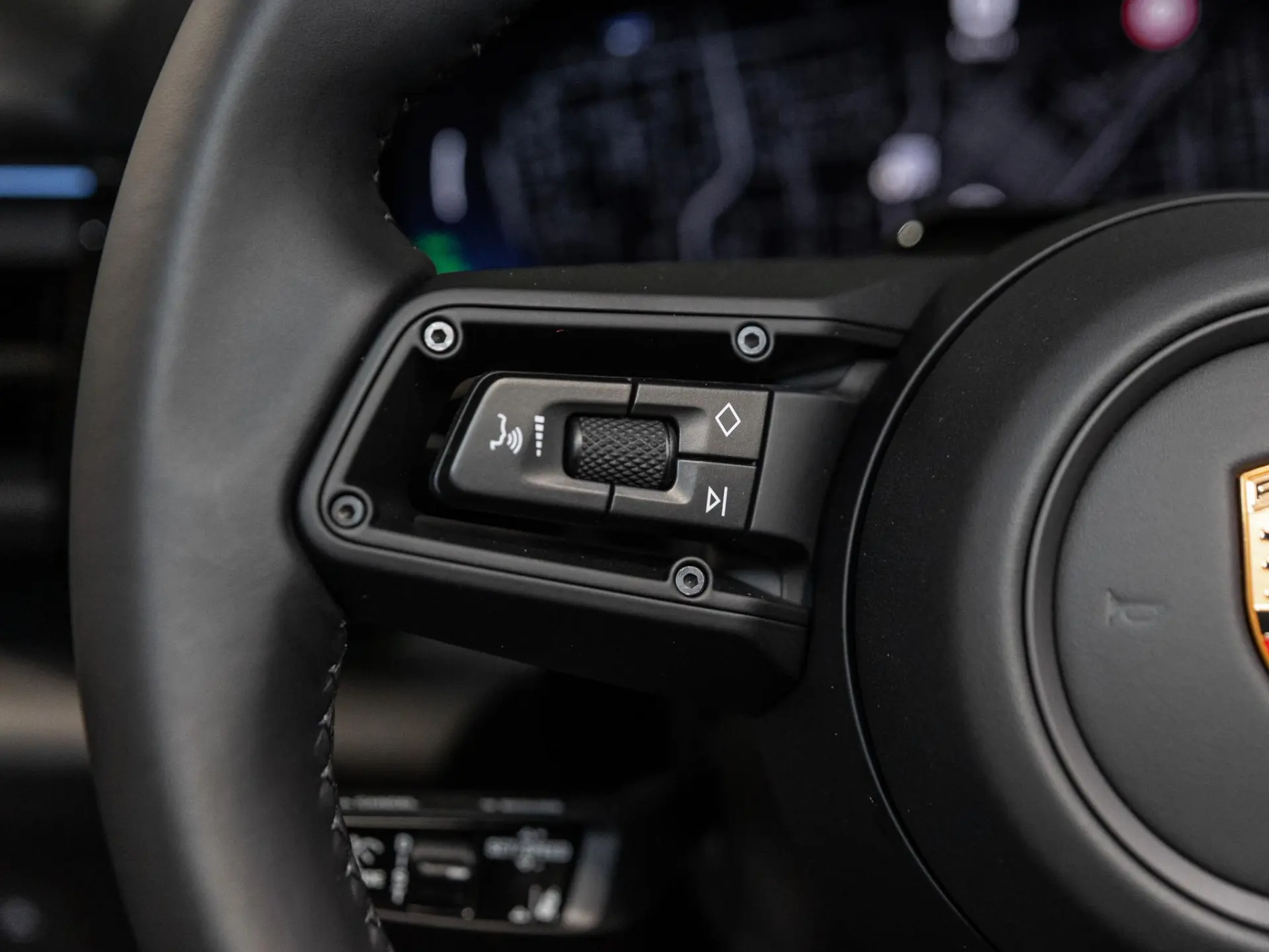 Macan 4 100 kWh