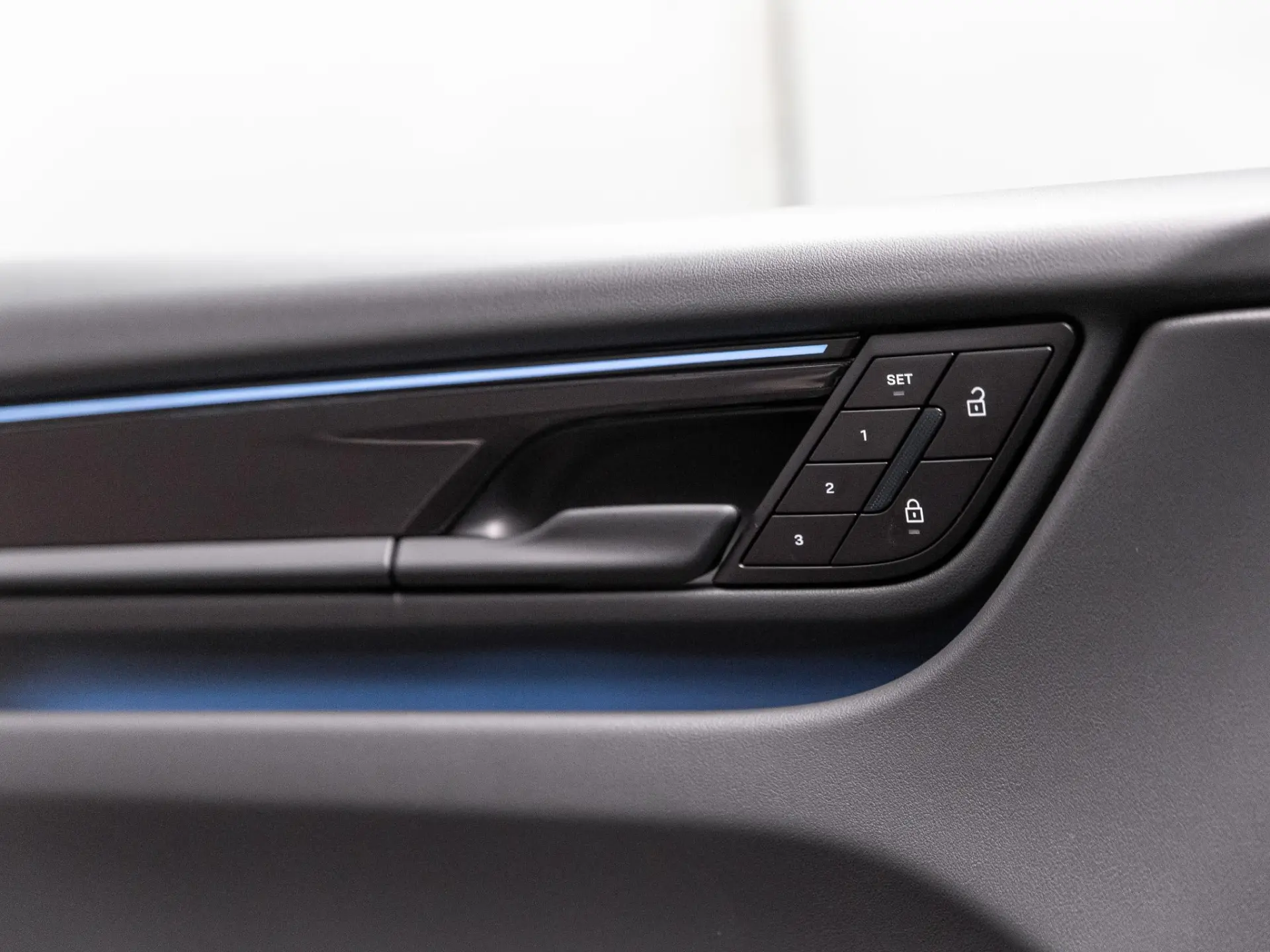 Macan 4 100 kWh