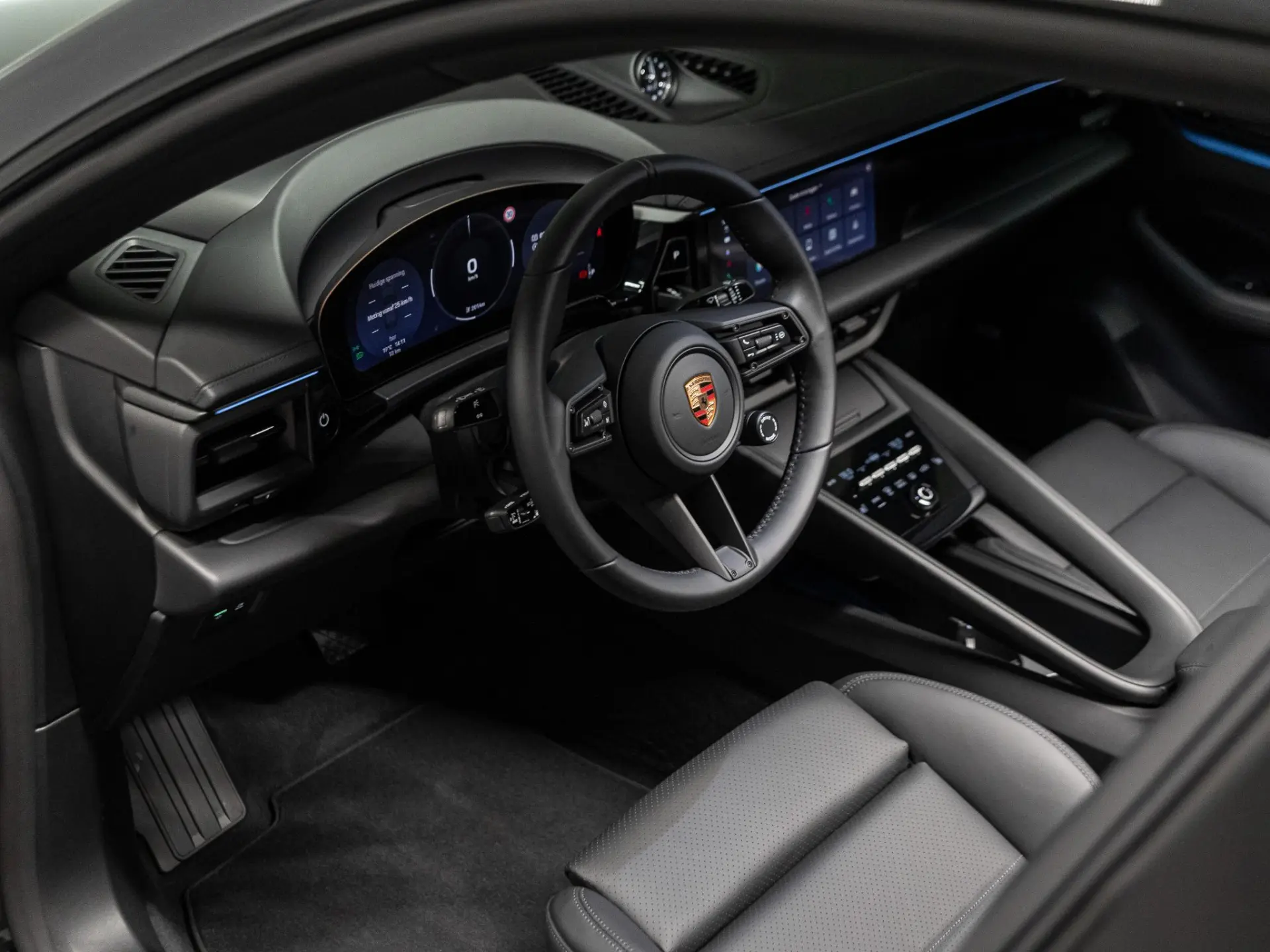 Macan 4 100 kWh
